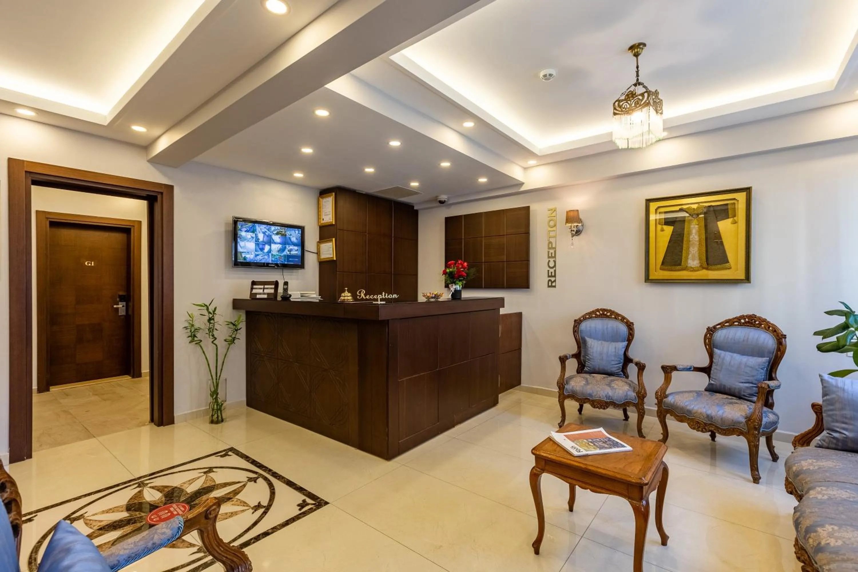 Lobby or reception in MENAR HOTEL&SUITES -Old City Sultanahmet