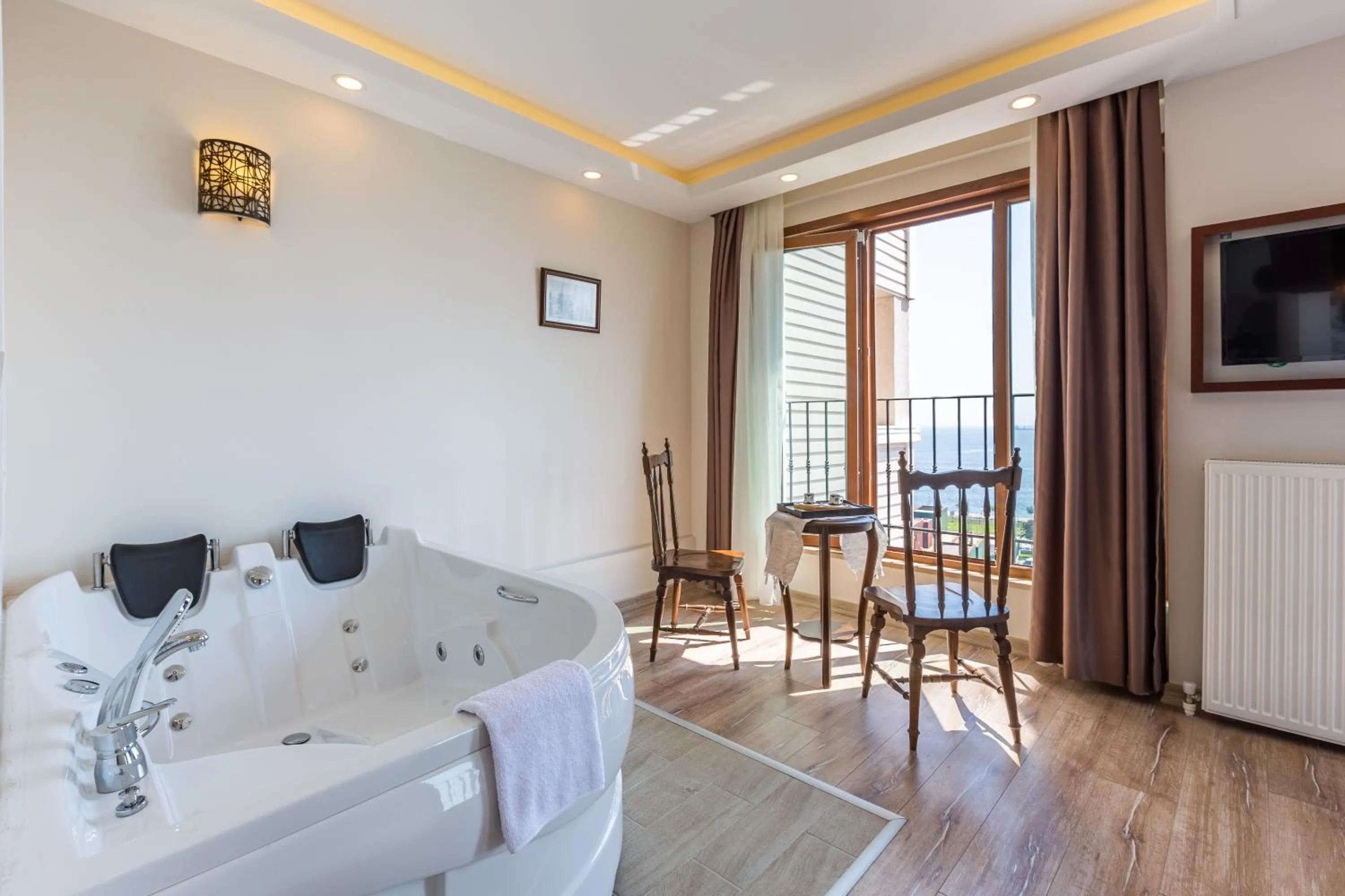 Shower in MENAR HOTEL&SUITES -Old City Sultanahmet