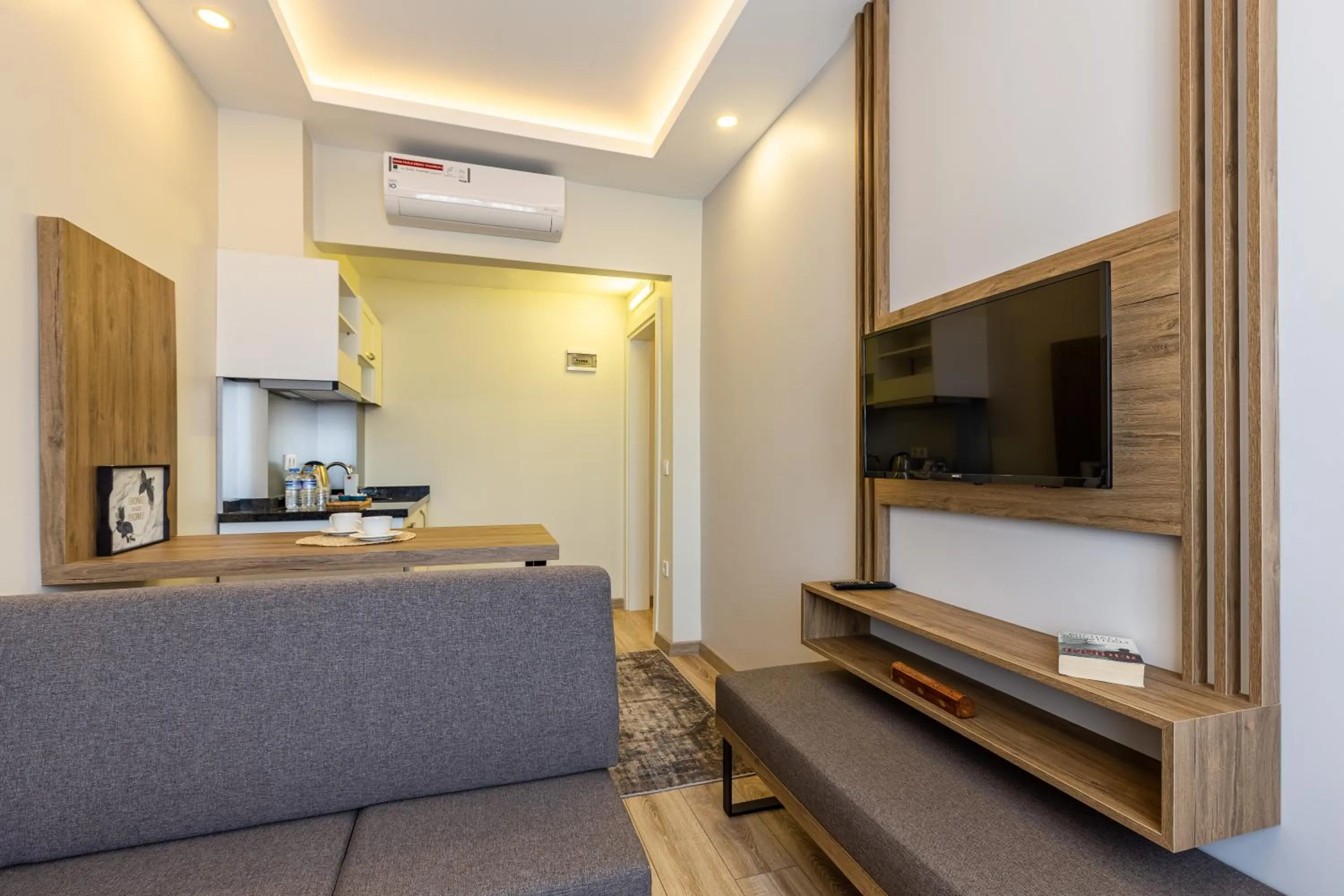 TV and multimedia in MENAR HOTEL&SUITES -Old City Sultanahmet