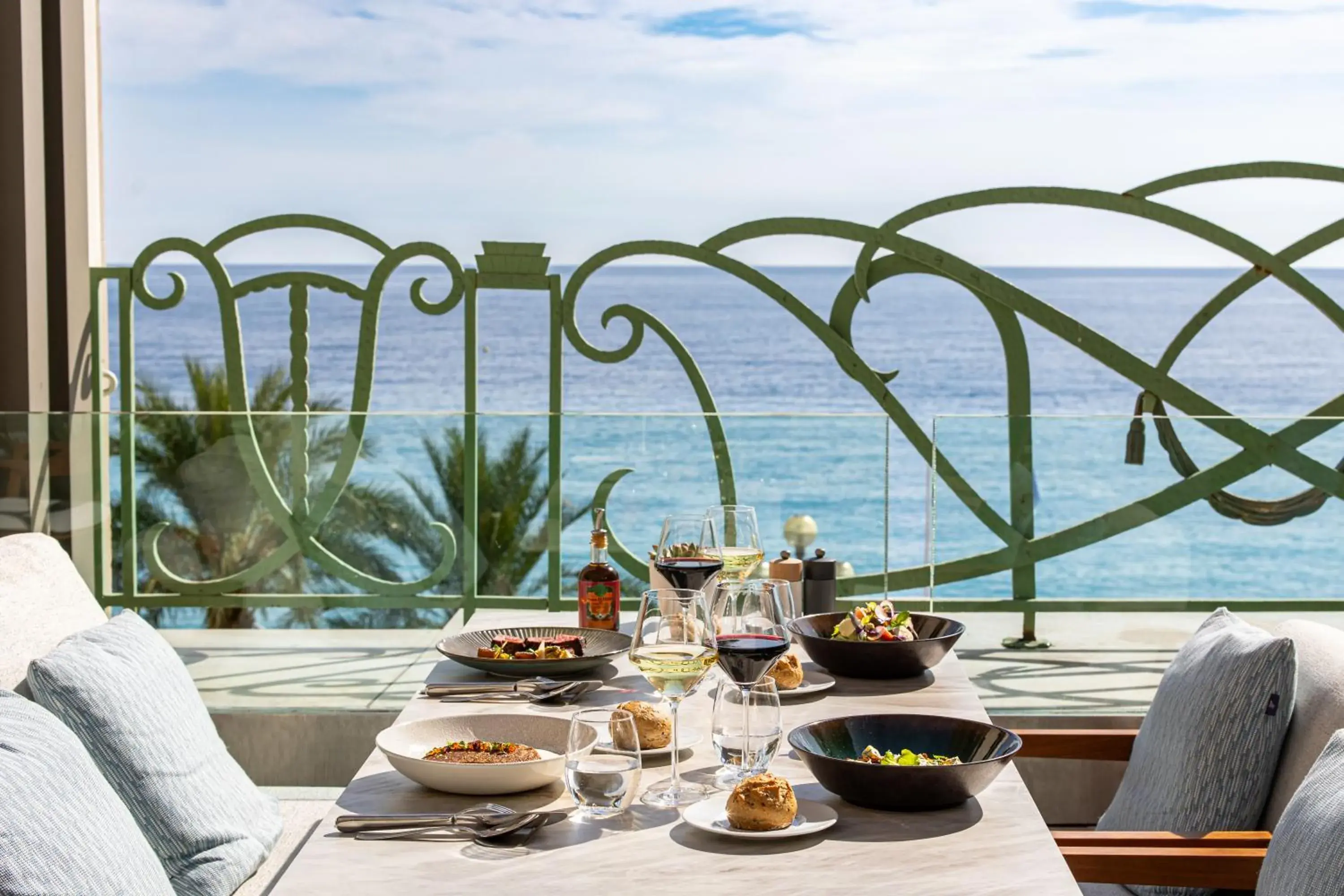 Restaurant/places to eat in Hyatt Regency Nice Palais de la Méditerranée Restaurant/places to eat in Hyatt Regency Nice Palais de la Méditerranée