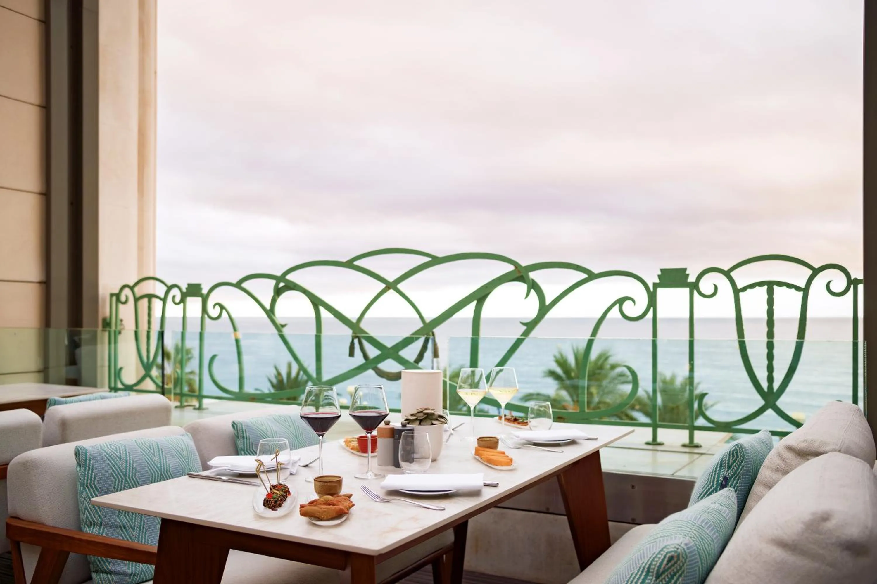 Restaurant/places to eat in Hyatt Regency Nice Palais de la Méditerranée