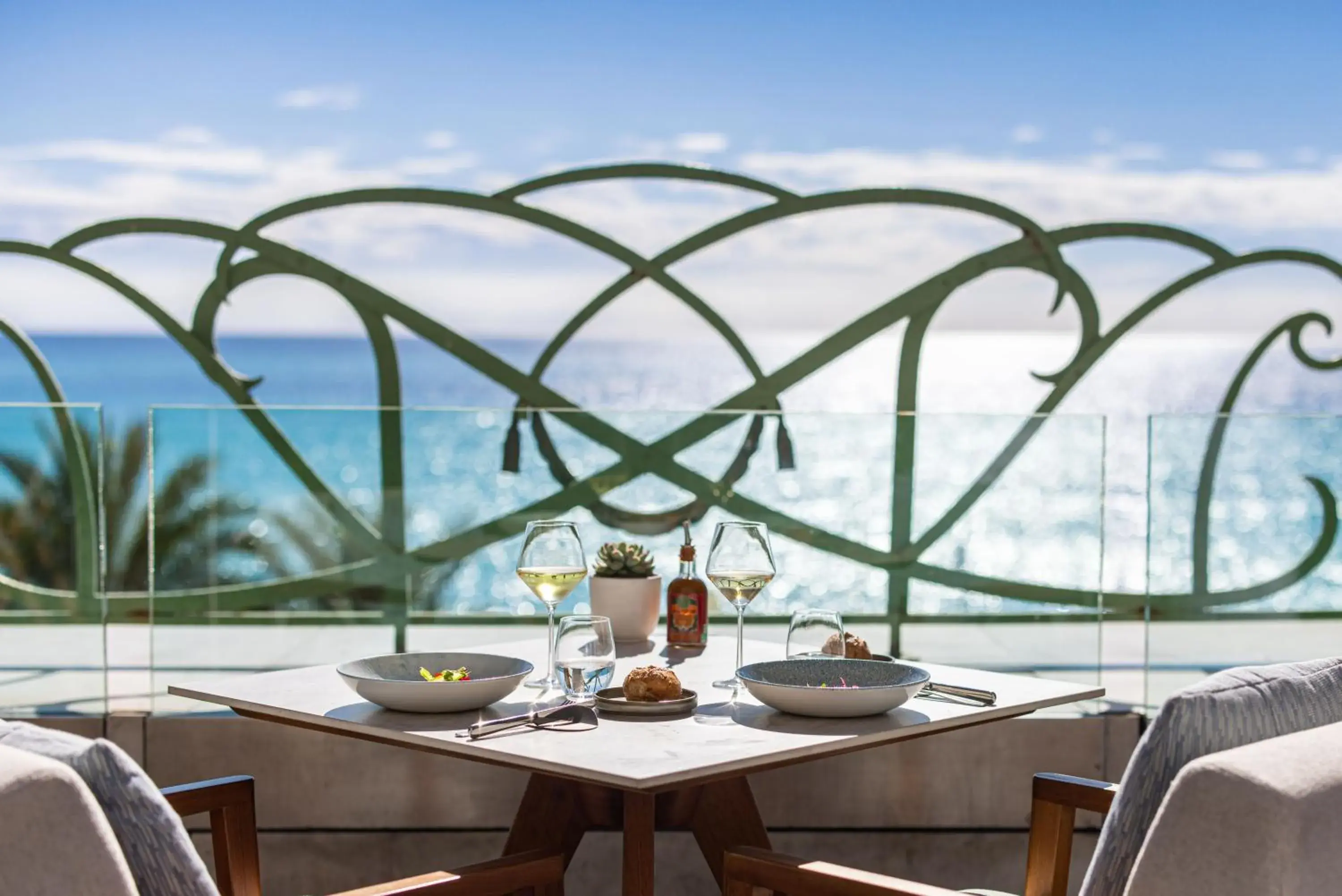 Restaurant/places to eat in Hyatt Regency Nice Palais de la Méditerranée Restaurant/places to eat in Hyatt Regency Nice Palais de la Méditerranée