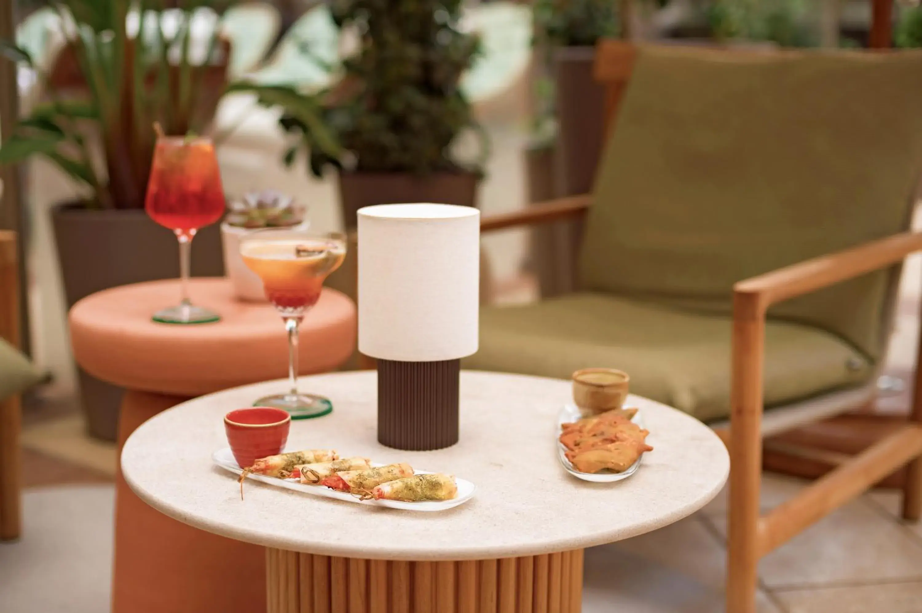 Lounge or bar in Hyatt Regency Nice Palais de la Méditerranée Lounge or bar in Hyatt Regency Nice Palais de la Méditerranée