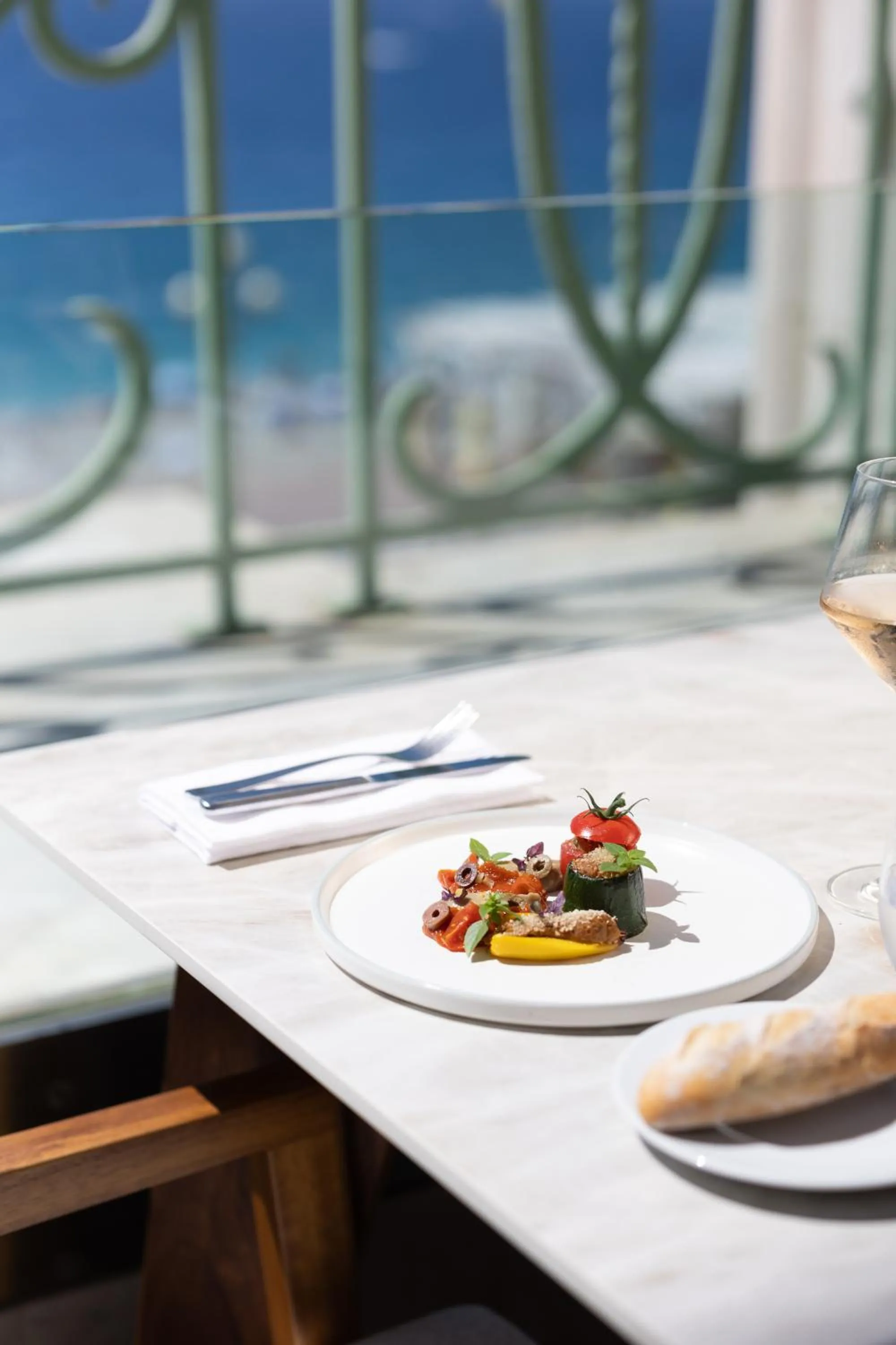 Restaurant/places to eat in Hyatt Regency Nice Palais de la Méditerranée