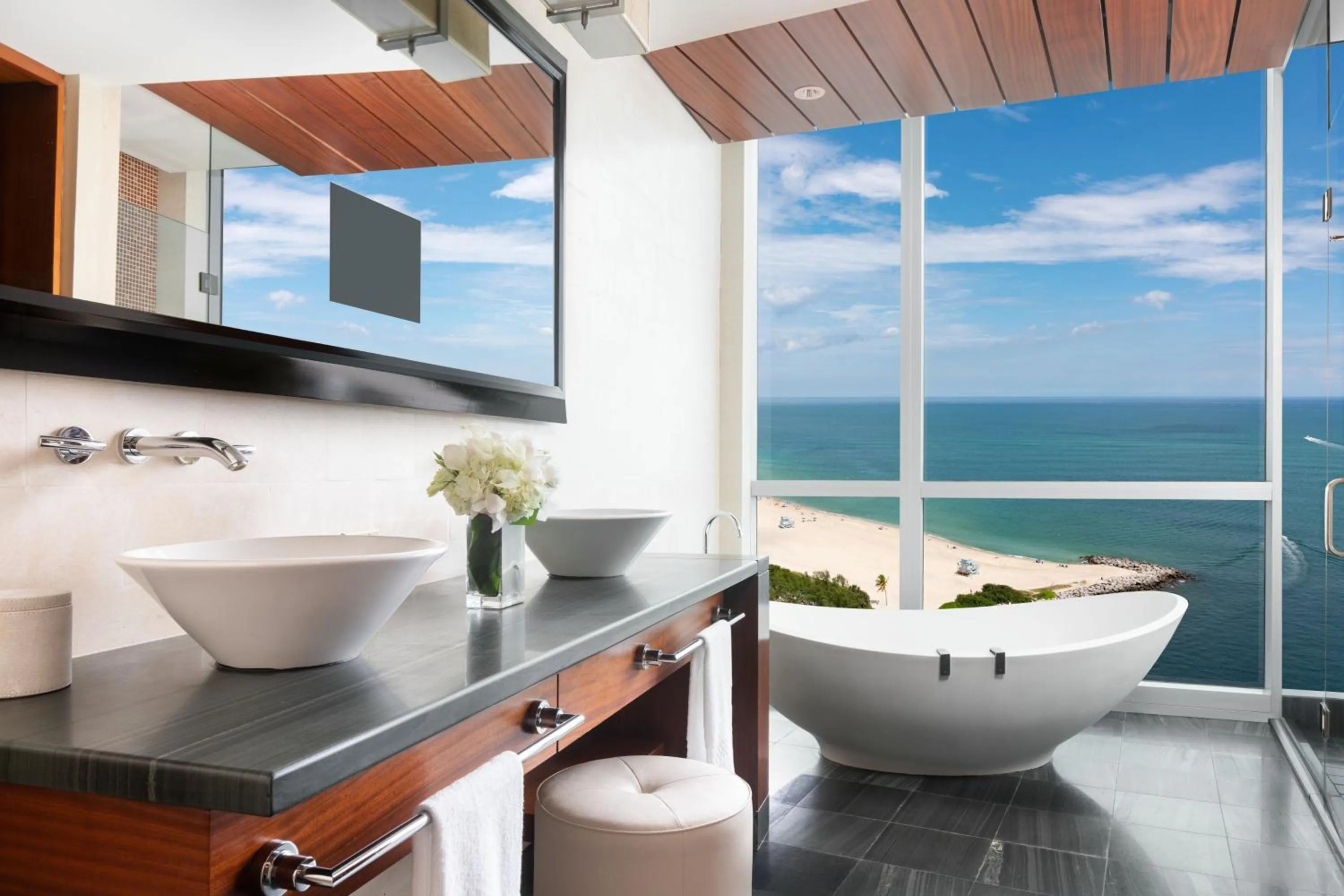 Bathroom in The Ritz-Carlton Bal Harbour, Miami