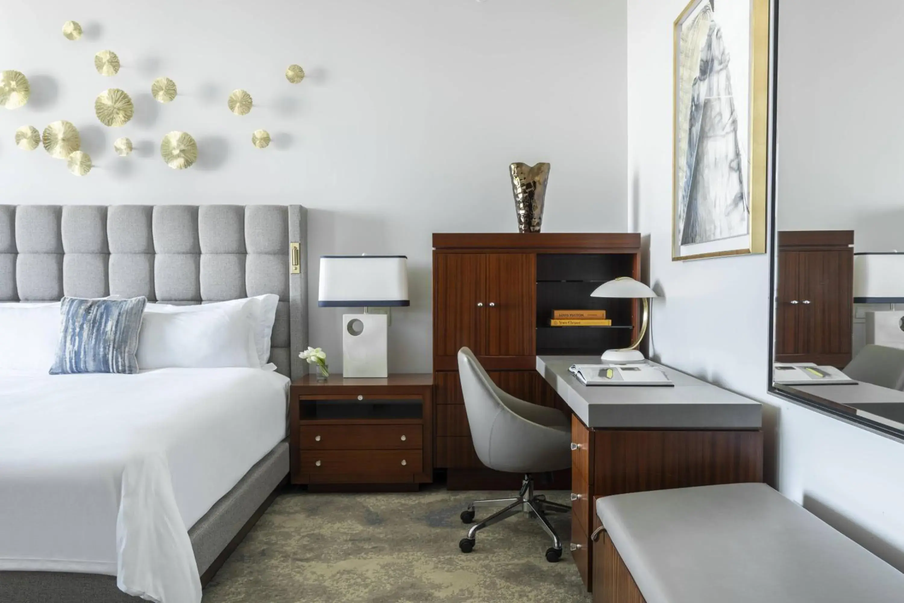 Coastline View Room with 1 King Bed Roll-in Shower - Mobility and Hearing Accessible in The Ritz-Carlton Bal Harbour, Miami Coastline View Room with 1 King Bed Roll-in Shower - Mobility and Hearing Accessible in The Ritz-Carlton Bal Harbour, Miami