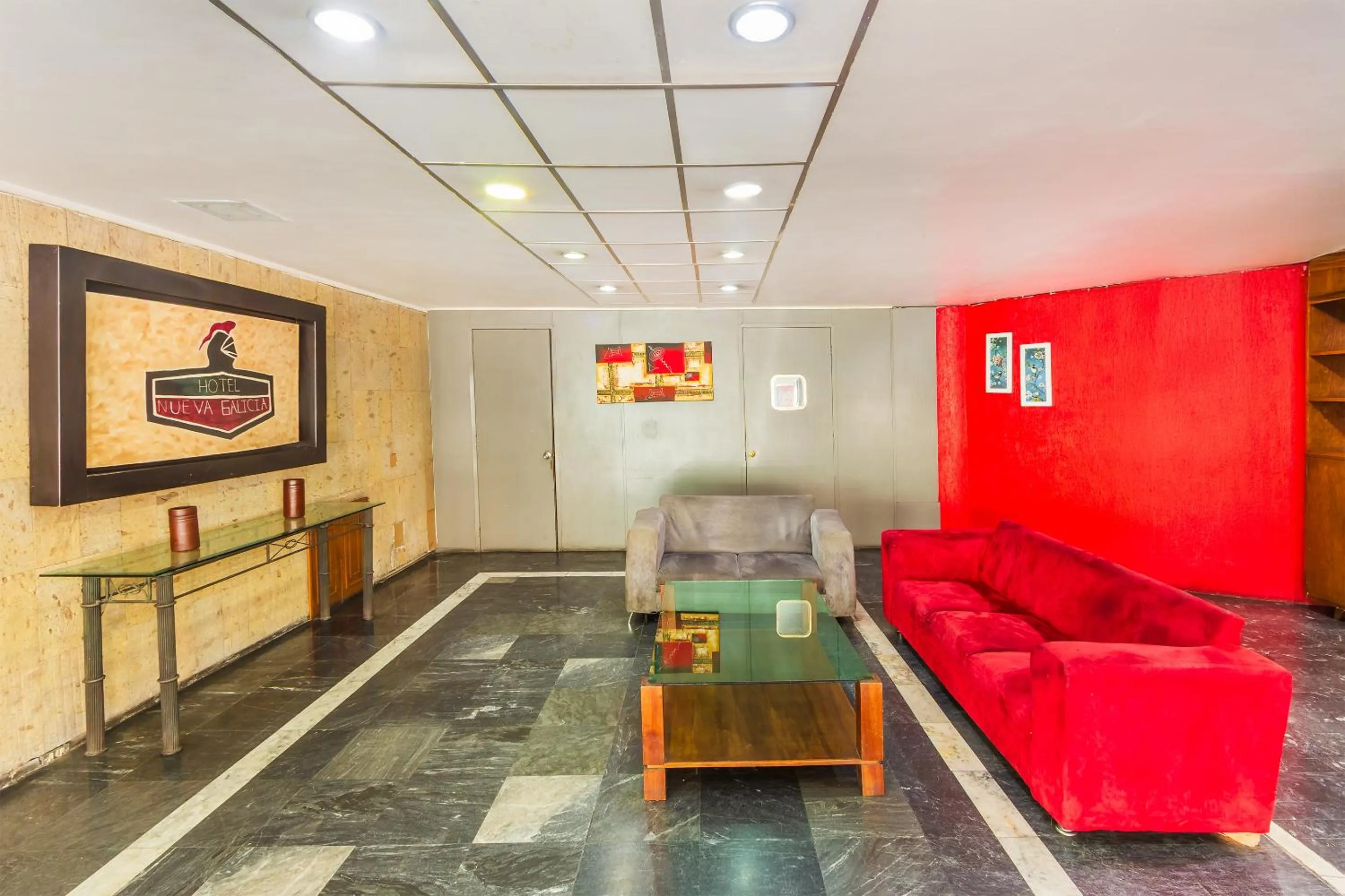 Lobby or reception in Capital O Nueva Galicia, Guadalajara centro downtown