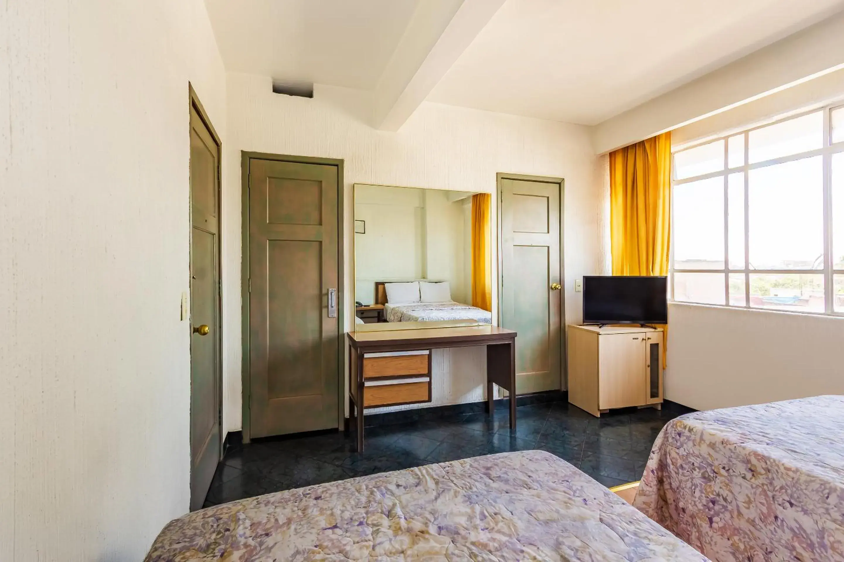 Bedroom, Bed in Capital O Nueva Galicia, Guadalajara centro downtown Bedroom, Bed in Capital O Nueva Galicia, Guadalajara centro downtown