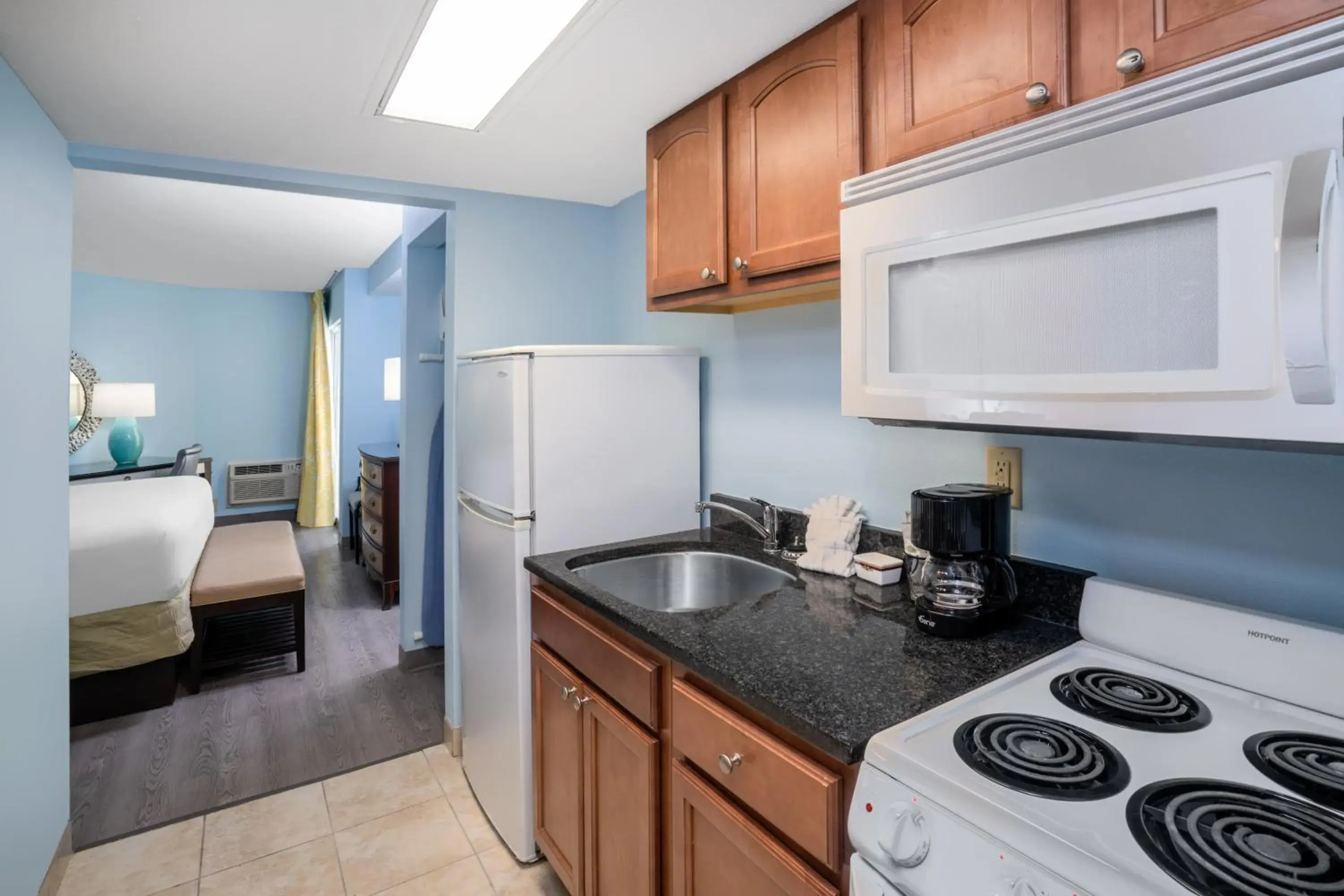 kitchen, Bed in Palette Resort Myrtle Beach kitchen, Bed in Palette Resort Myrtle Beach
