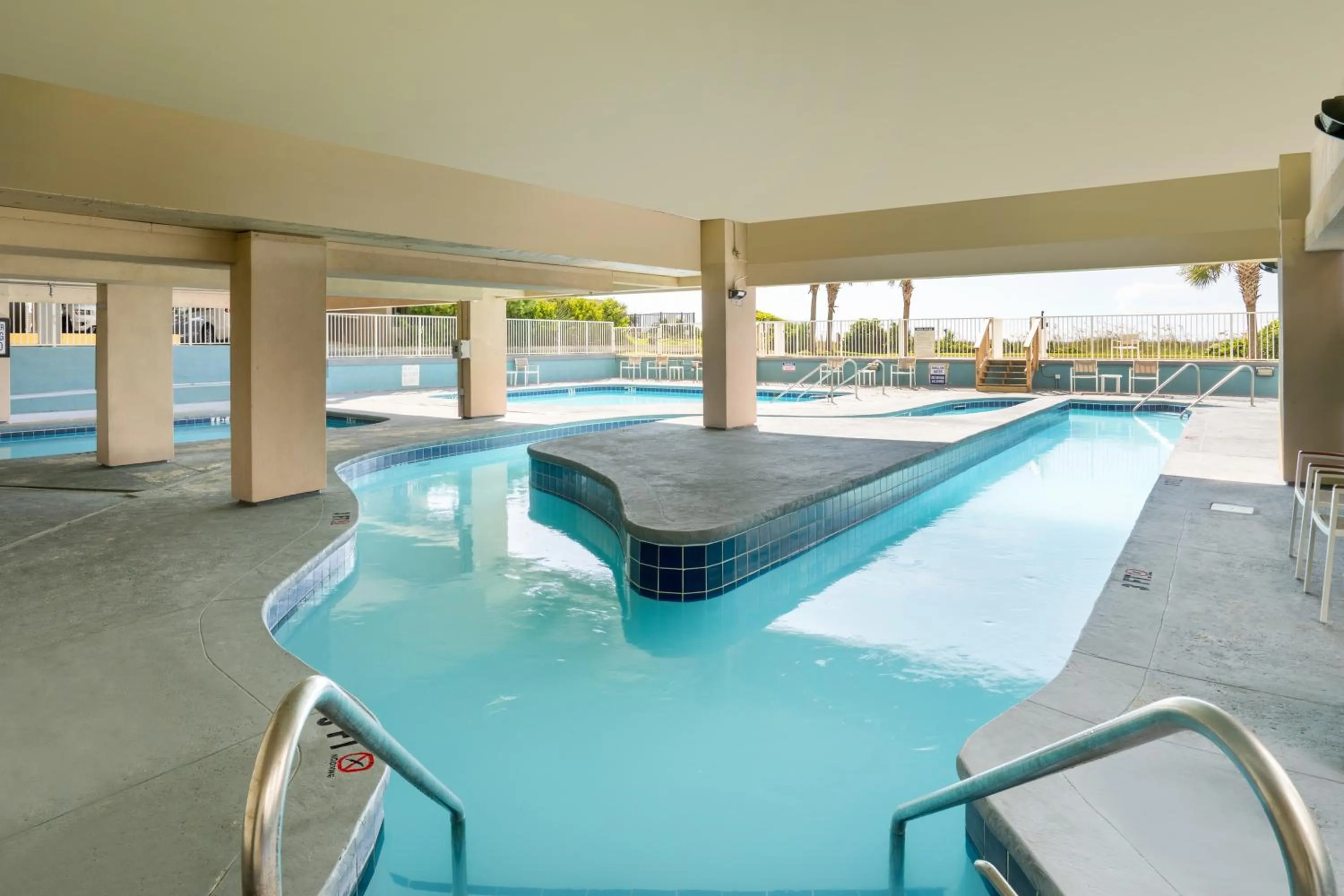 Swimming pool in Palette Resort Myrtle Beach