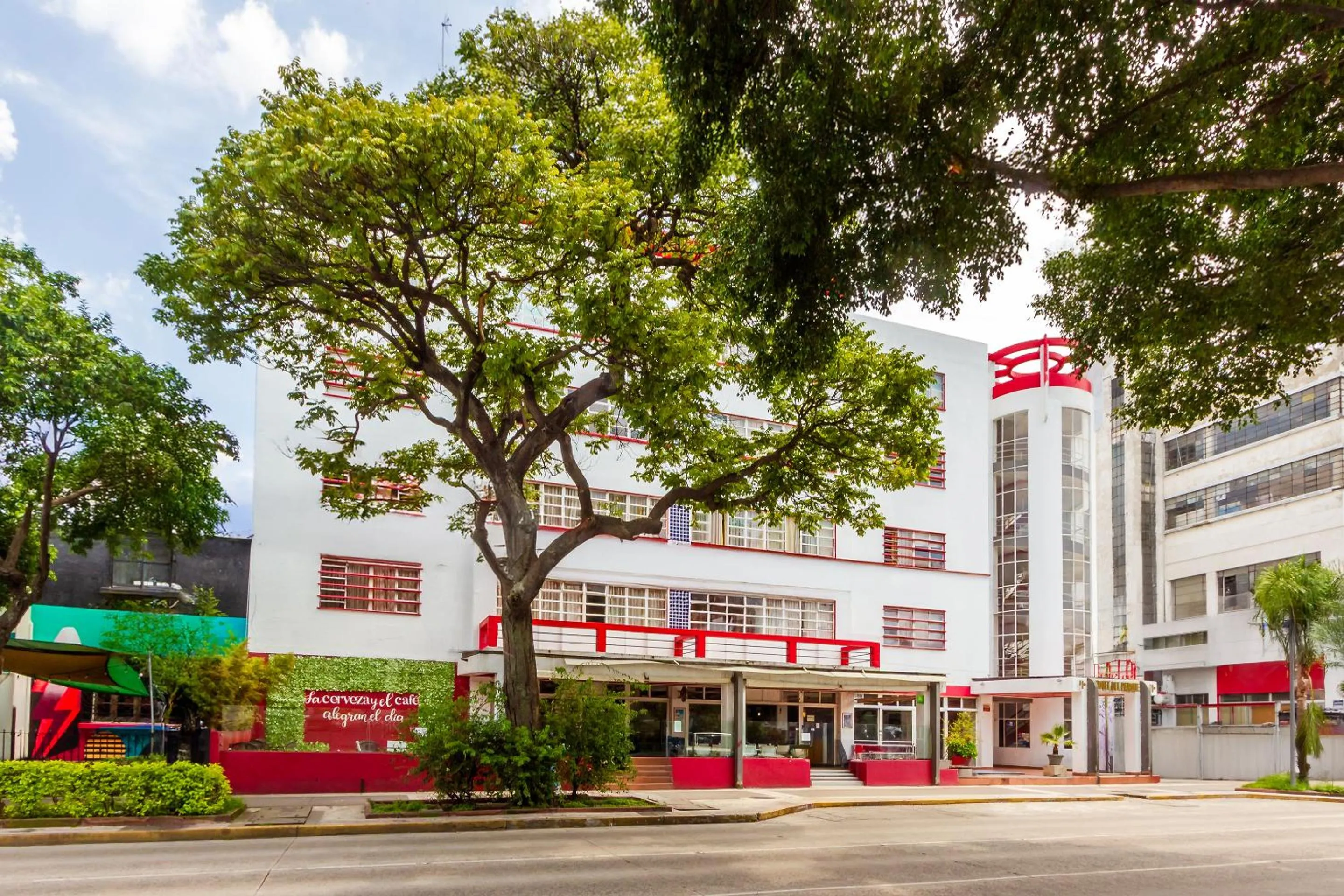 Property building in OYO Hotel Del Parque
