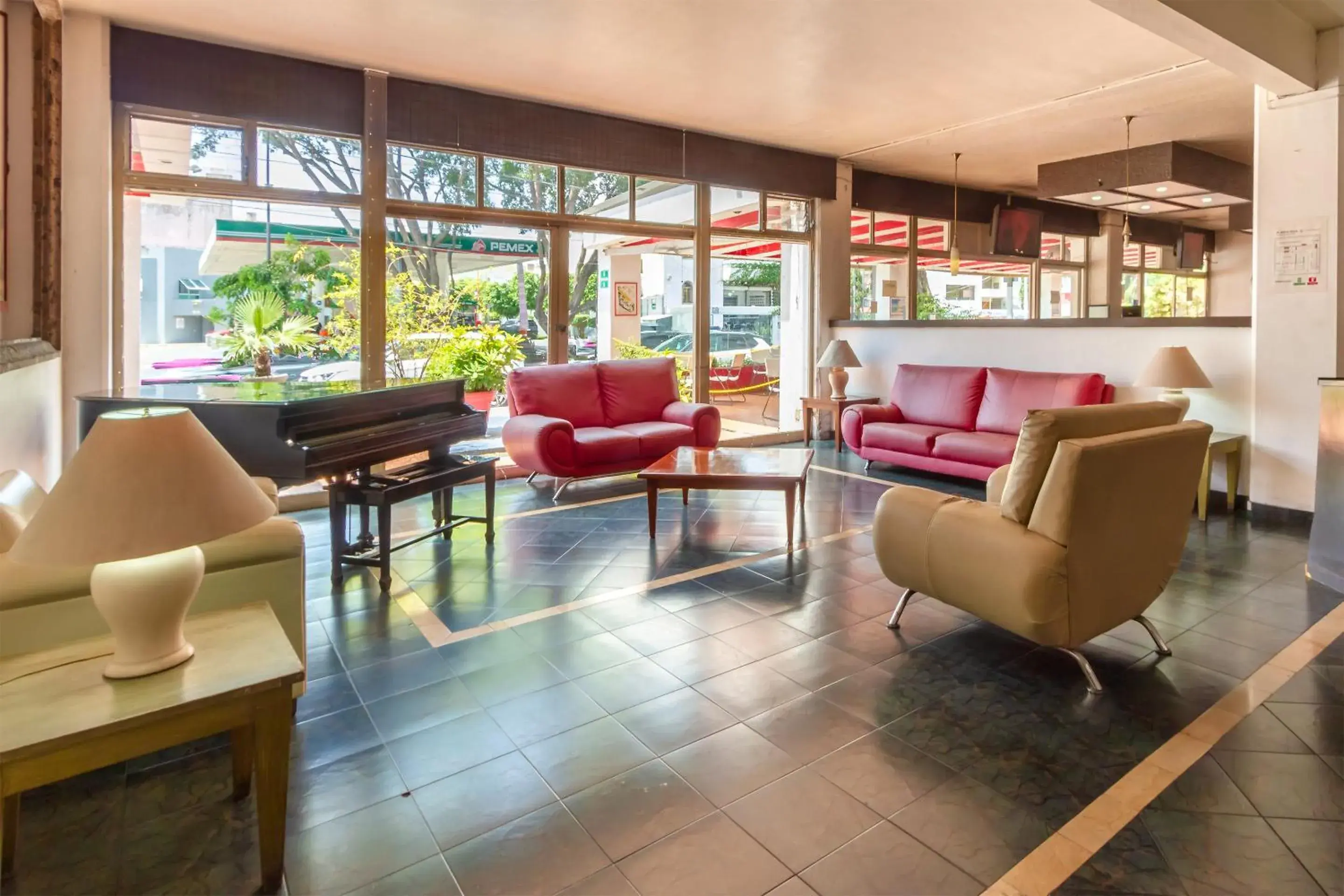 Lobby or reception in OYO Hotel Del Parque Lobby or reception in OYO Hotel Del Parque