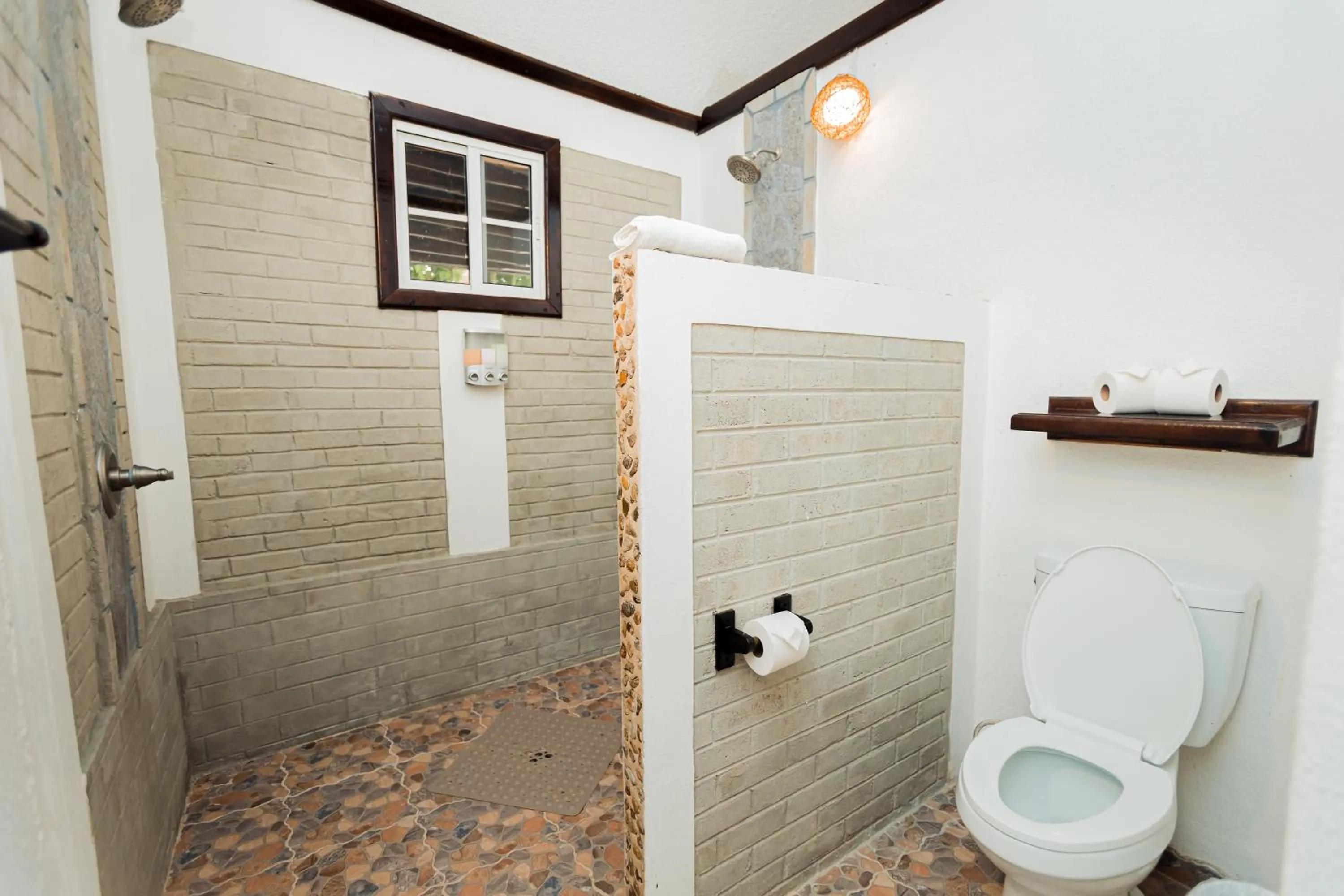 Falling Leaves Lodge