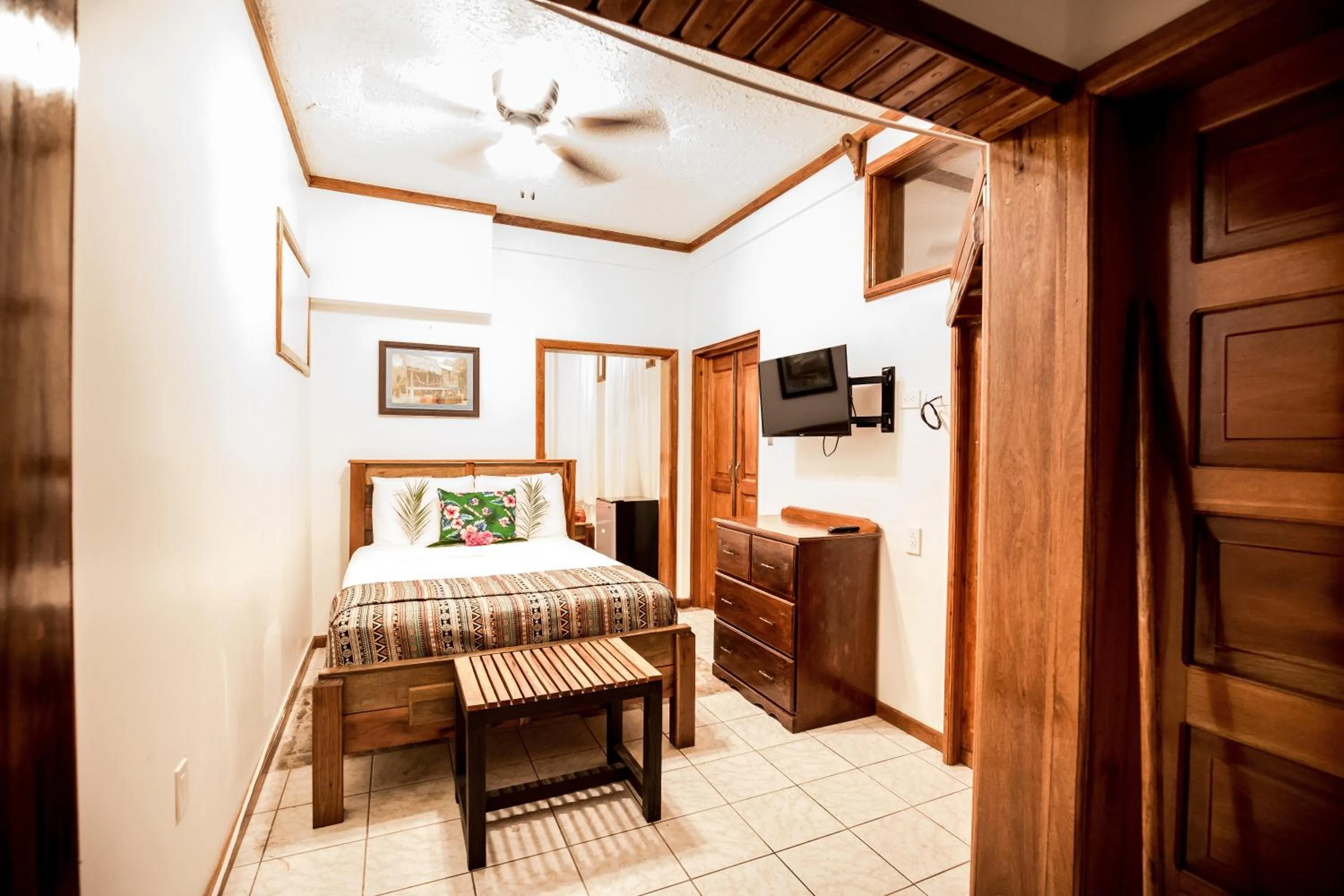 Falling Leaves Lodge