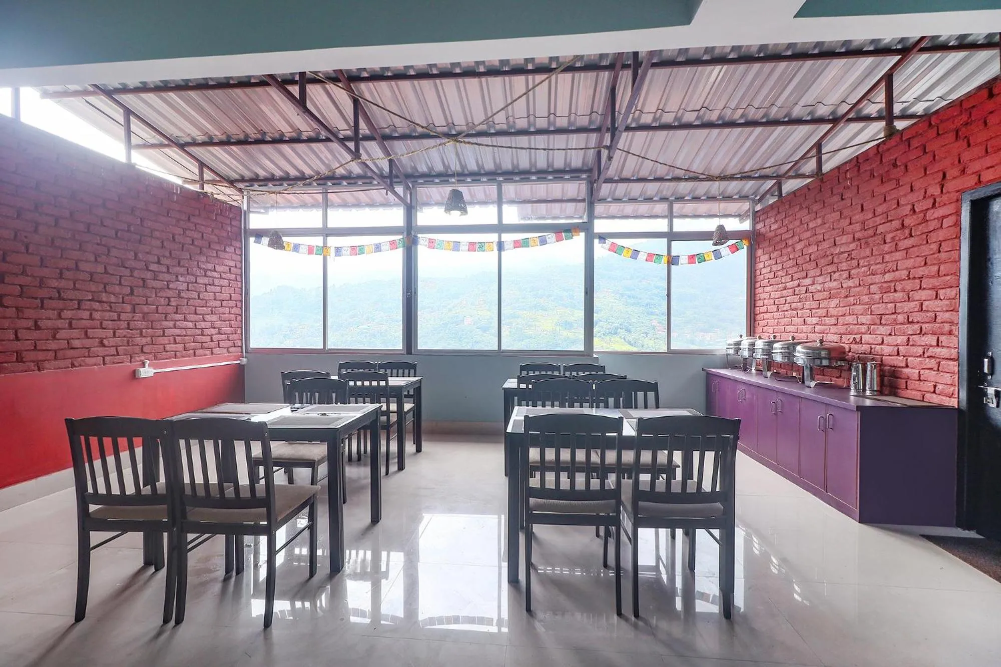 Restaurant/Places to Eat in FabHotel Kutighar Regency