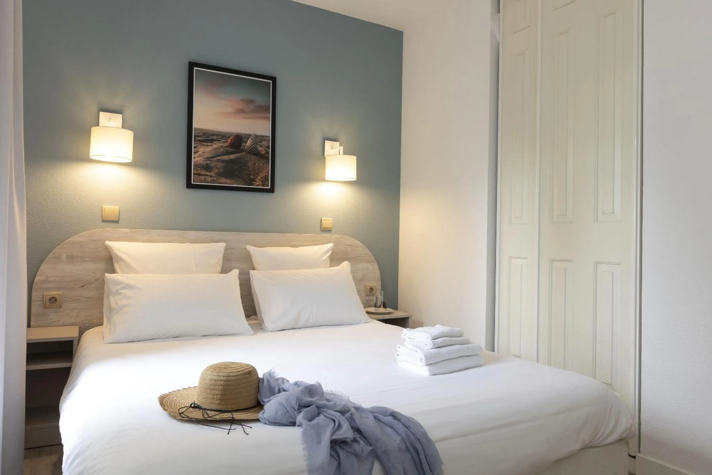 Bedroom, Bed in Résidence Odalys Les Greens du Bassin