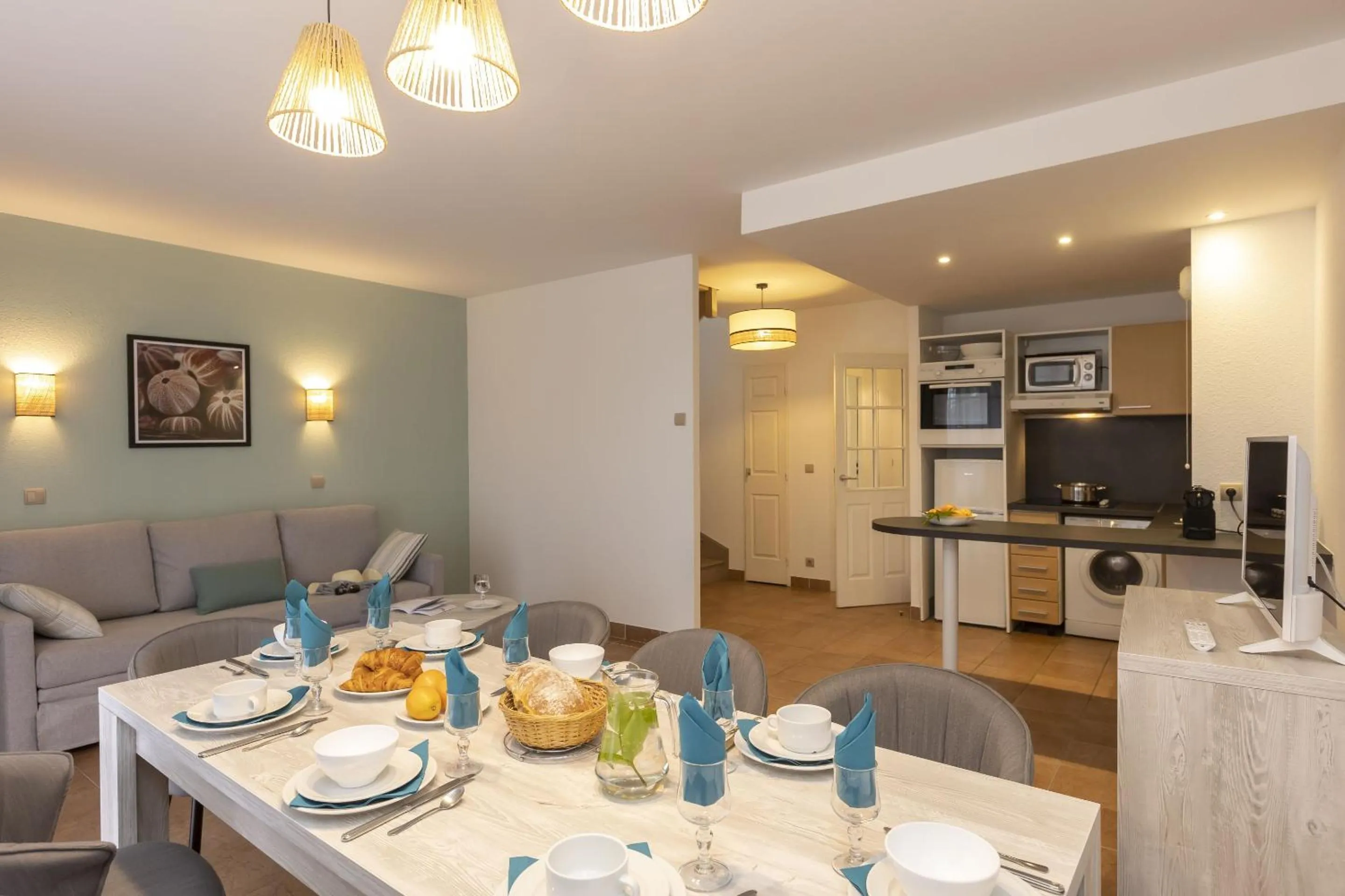 Kitchen or kitchenette in Résidence Odalys Les Greens du Bassin