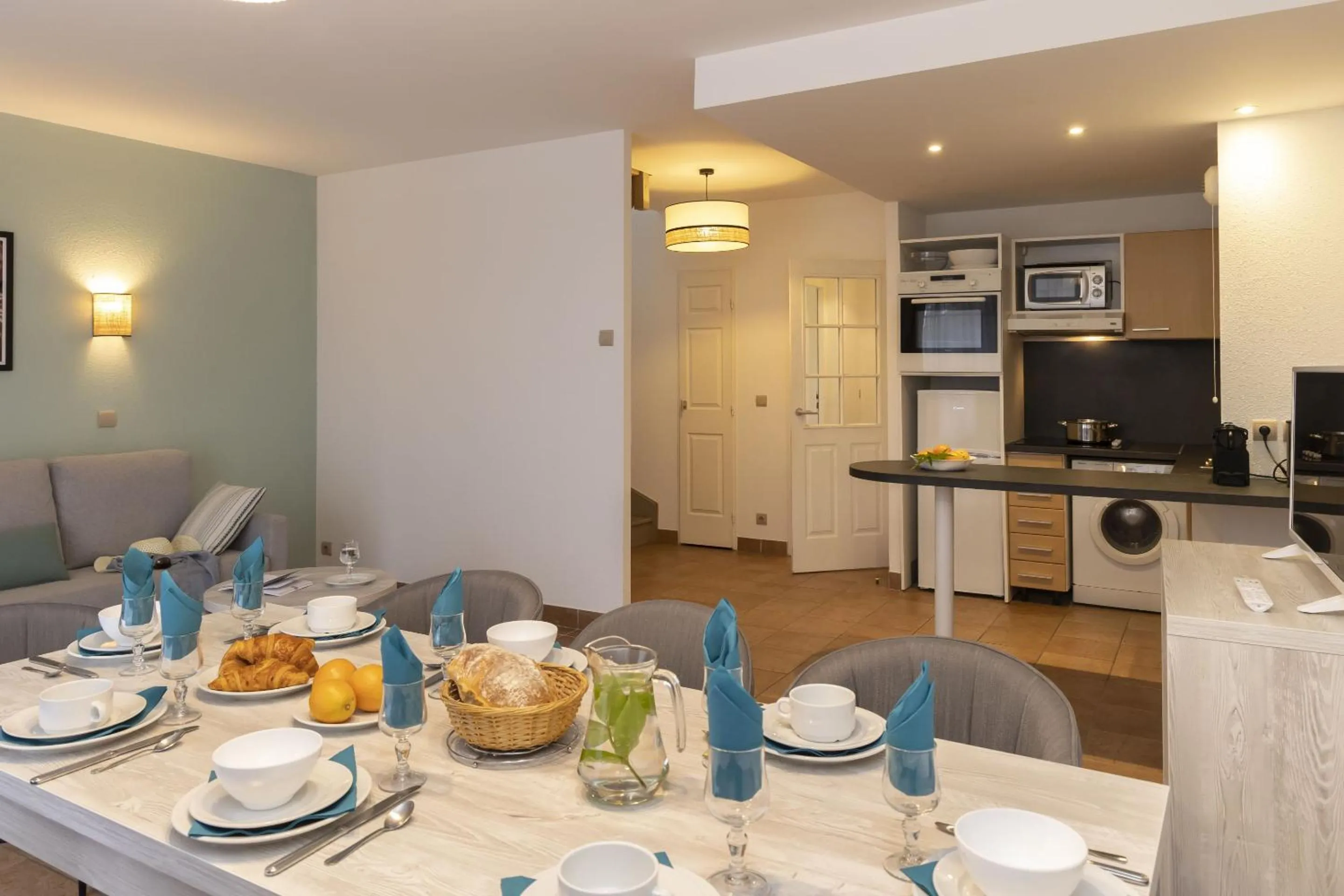 Kitchen or kitchenette in Résidence Odalys Les Greens du Bassin