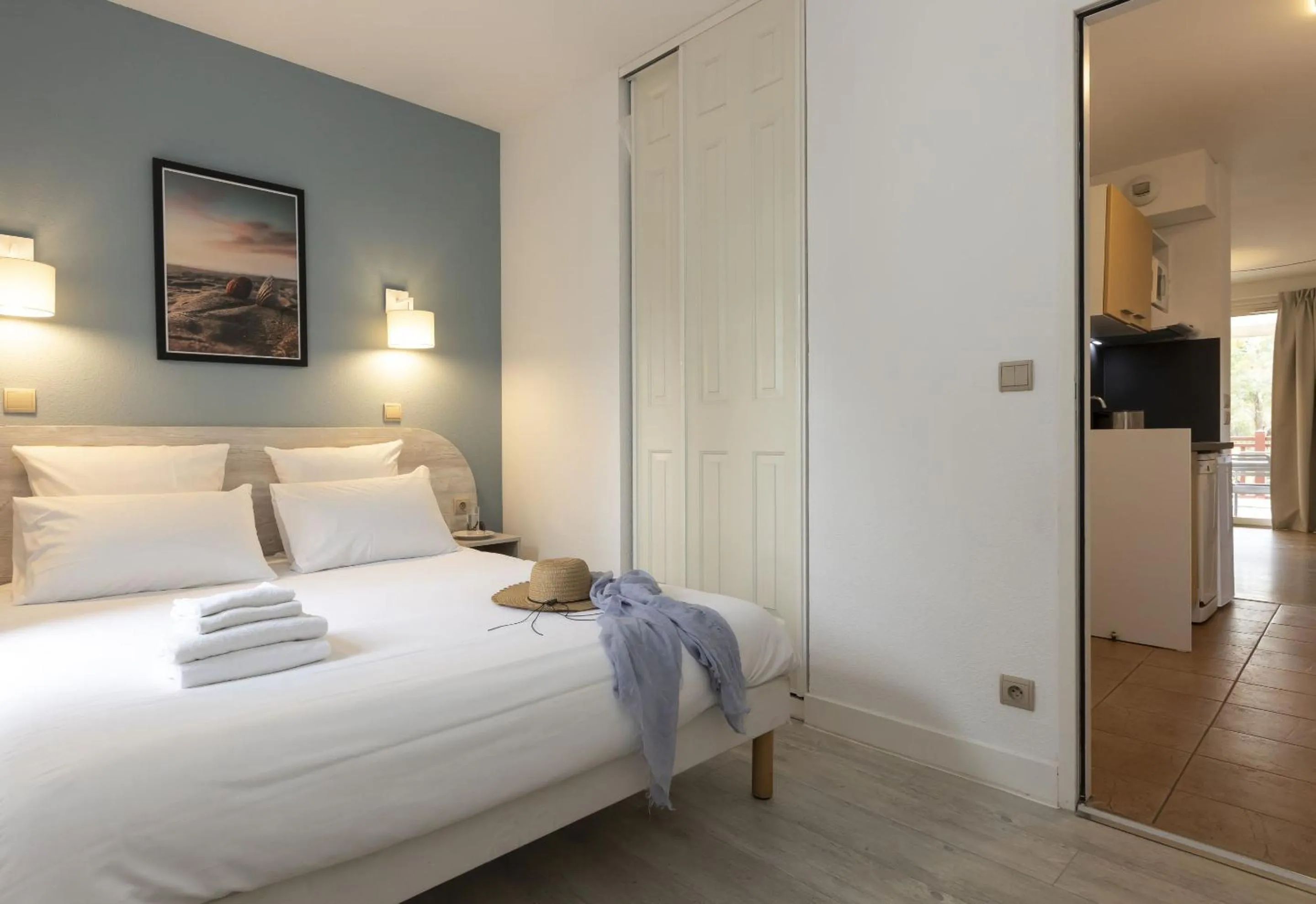 Bedroom, Bed in Résidence Odalys Les Greens du Bassin