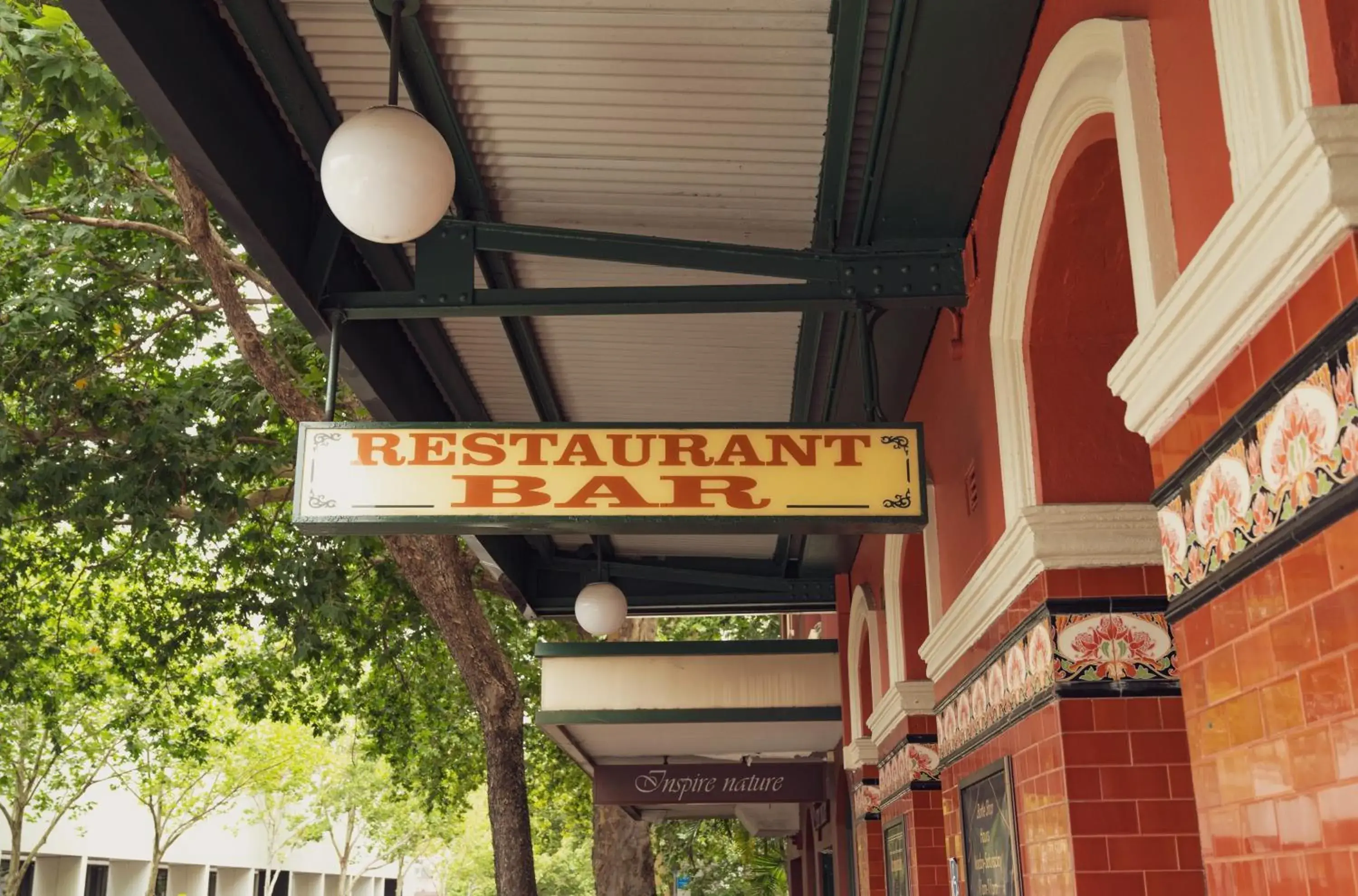 Property building in Glasgow Arms Hotel Ultimo Property building in Glasgow Arms Hotel Ultimo