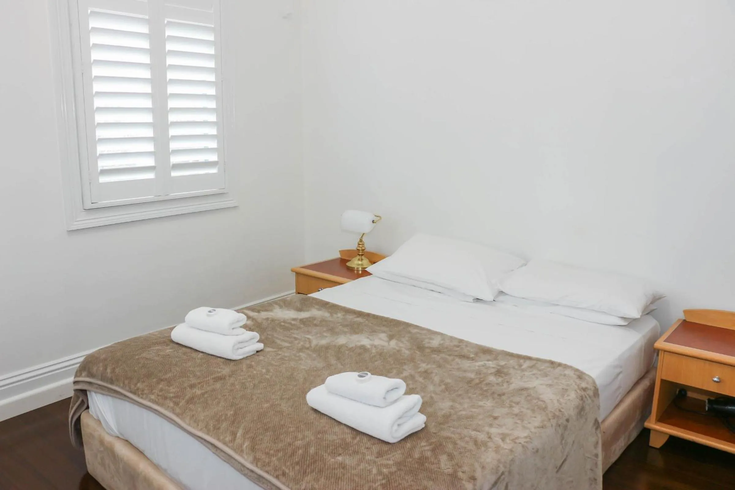 Queen Room in Glasgow Arms Hotel Ultimo