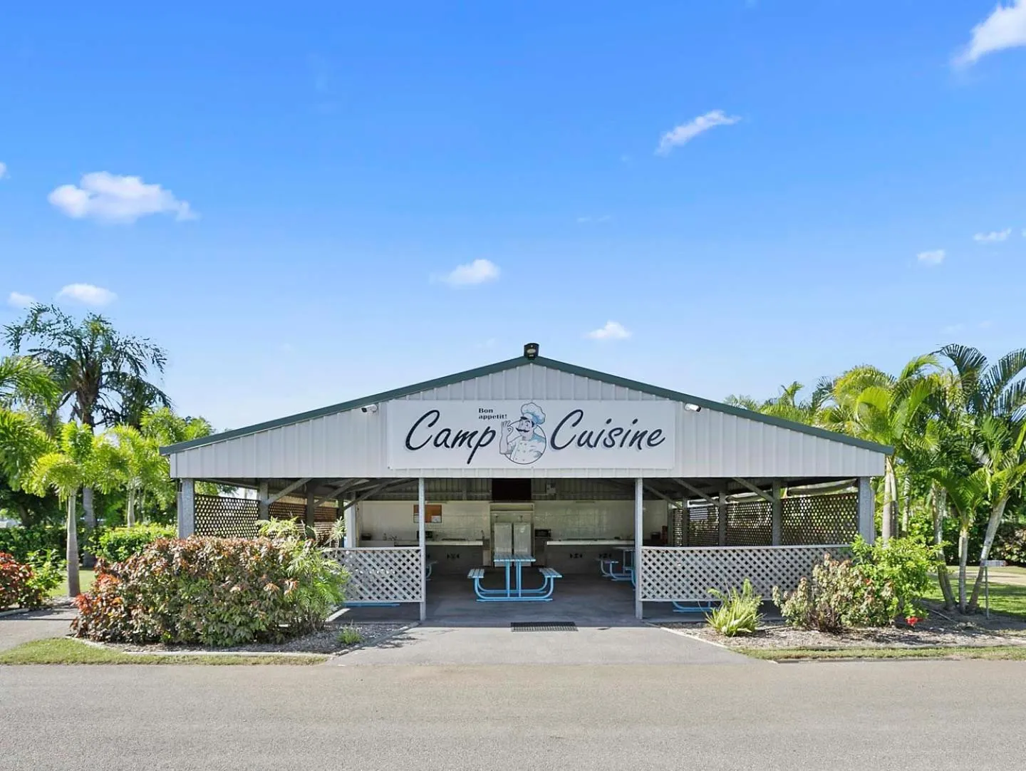 BBQ facilities in Queens Beach Tourist Village
