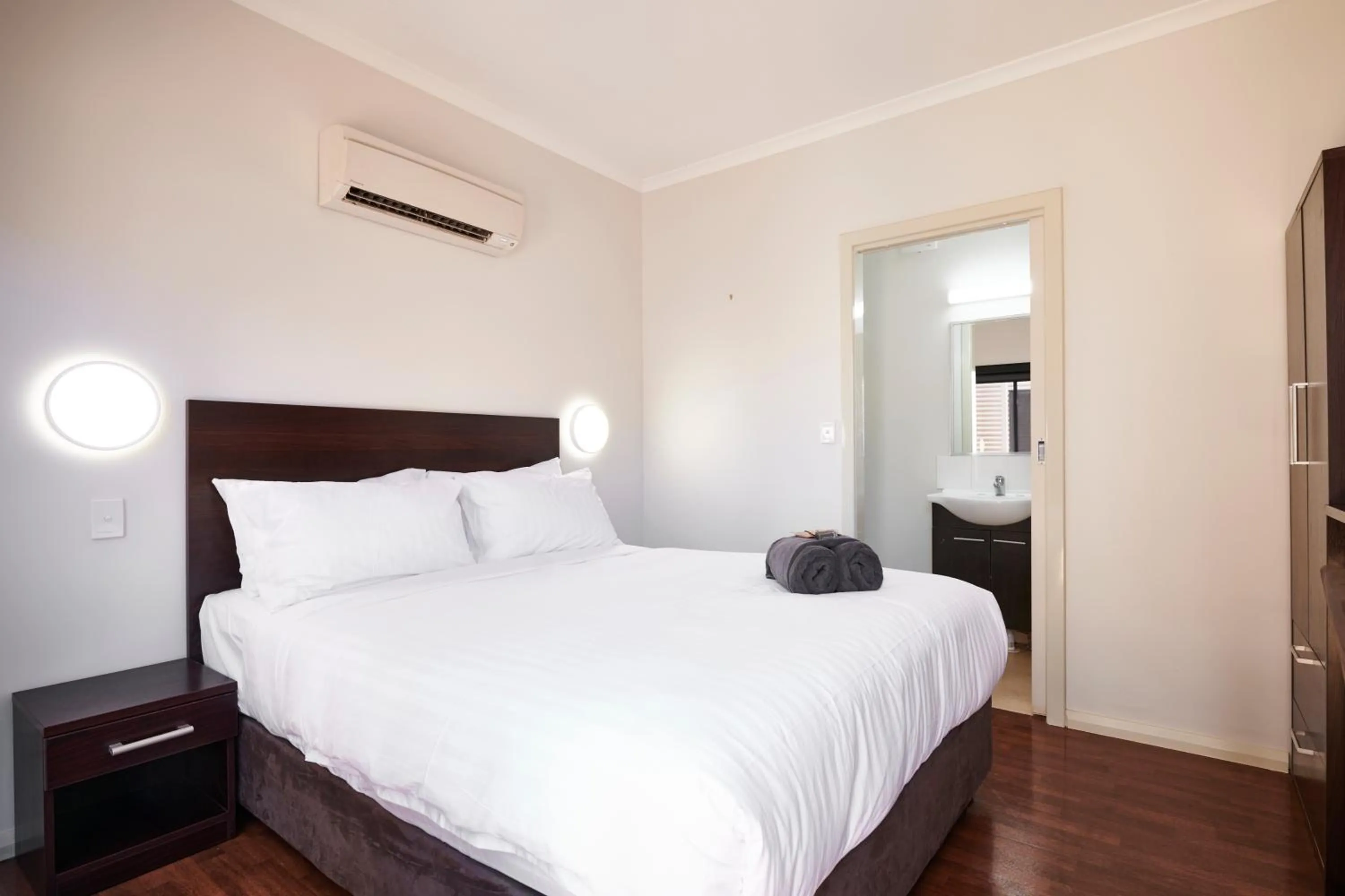 Bed in Mia Mia House in the Desert