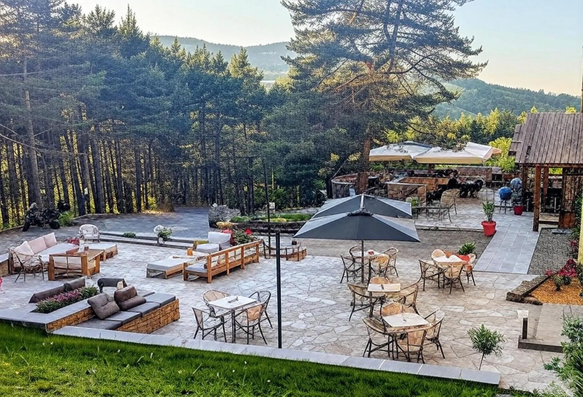 Restaurant/places to eat in Domaine de l'Adoux