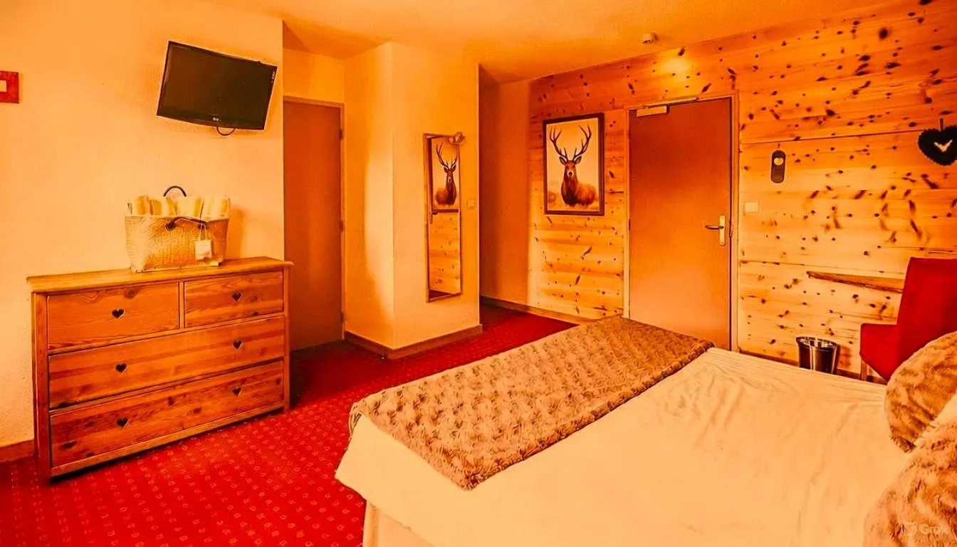 Bedroom, Bed in Domaine de l'Adoux