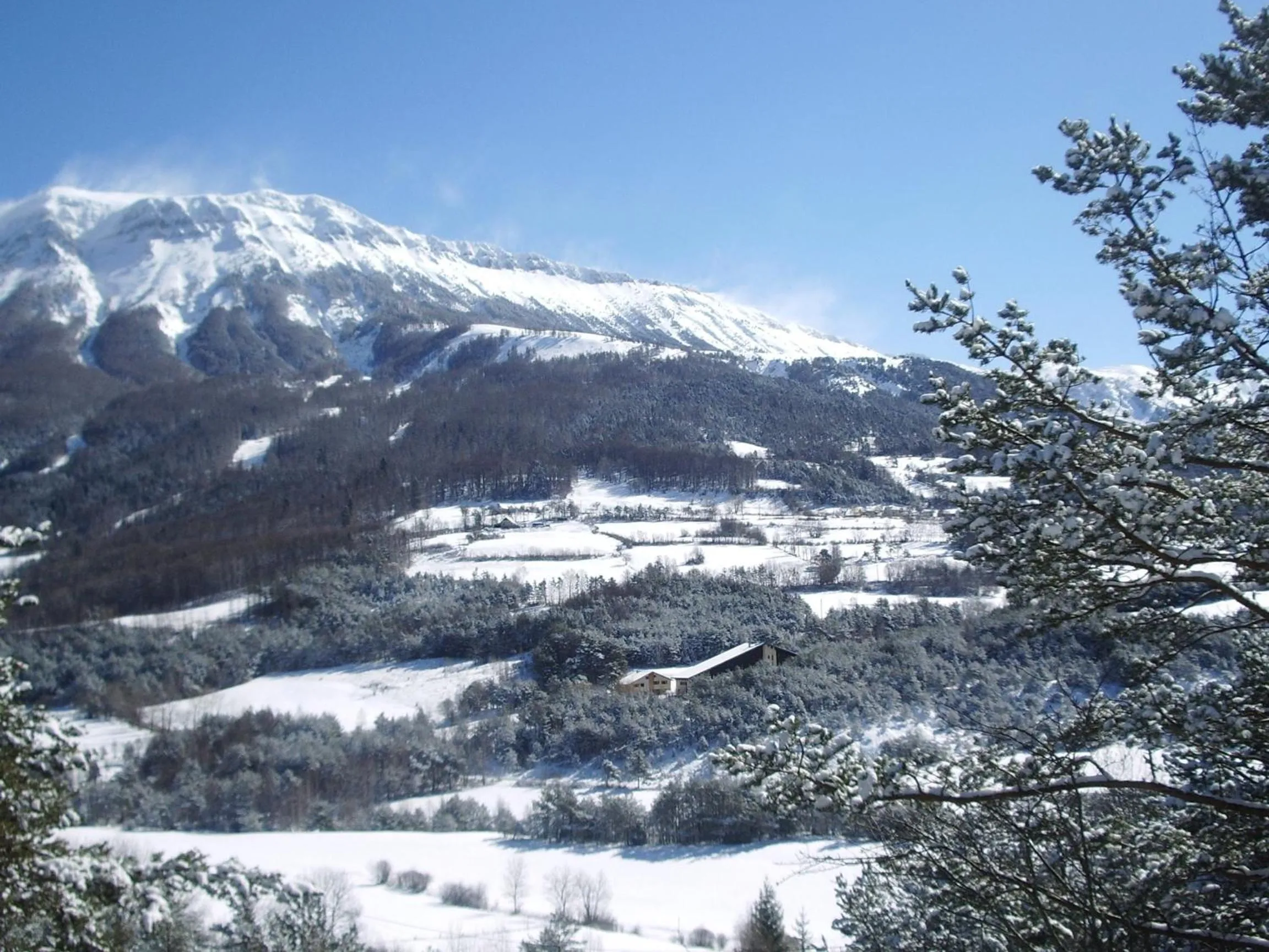 Property building in Domaine de l'Adoux