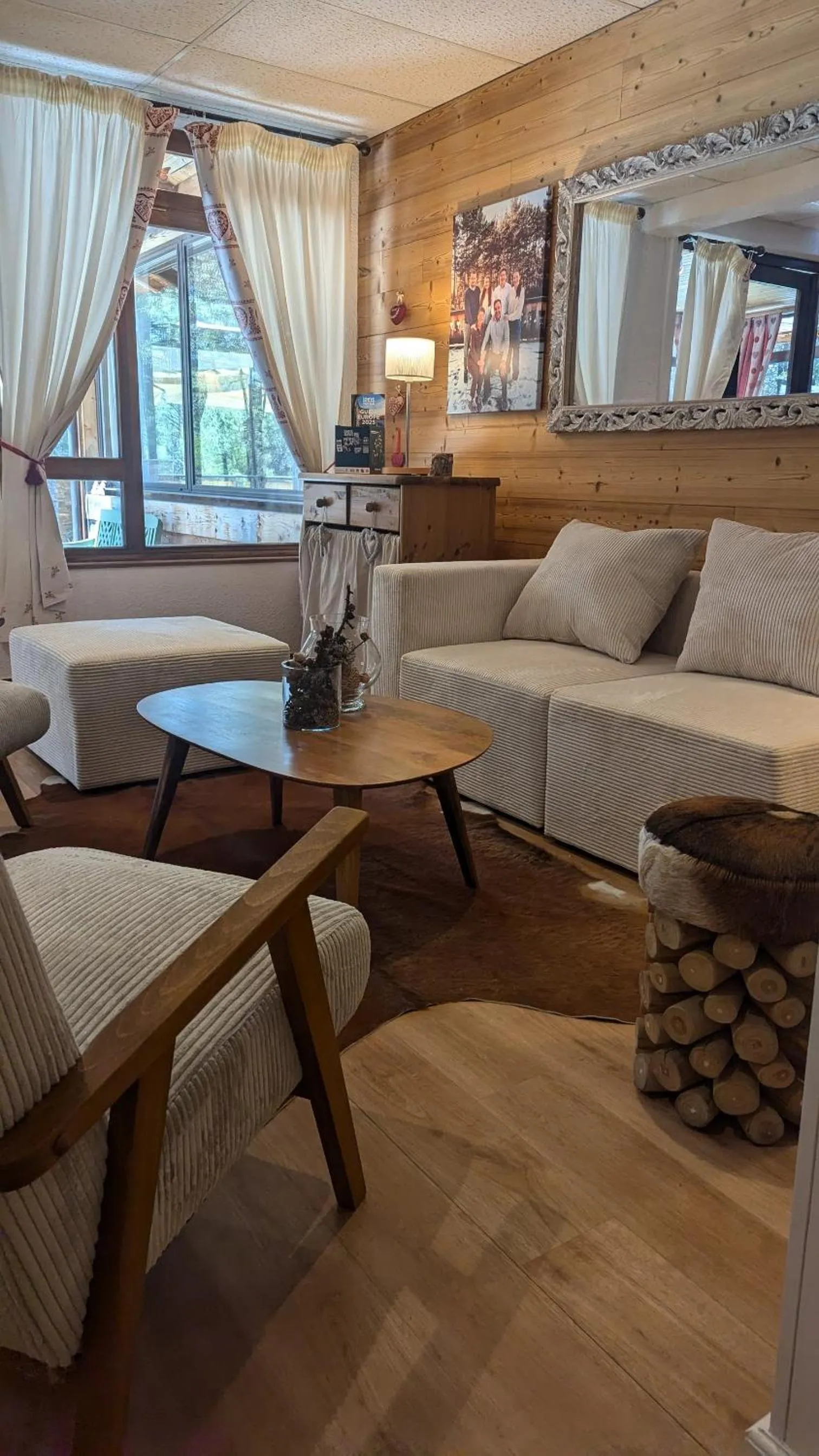 Lounge or bar in Domaine de l'Adoux