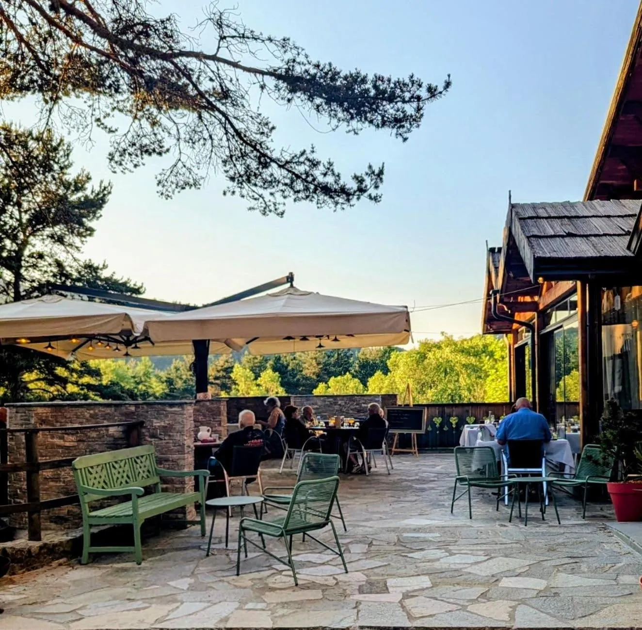Restaurant/places to eat in Domaine de l'Adoux
