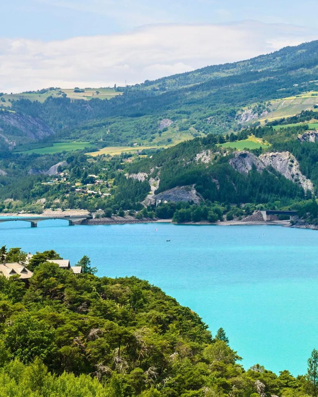 Lake view in Domaine de l'Adoux