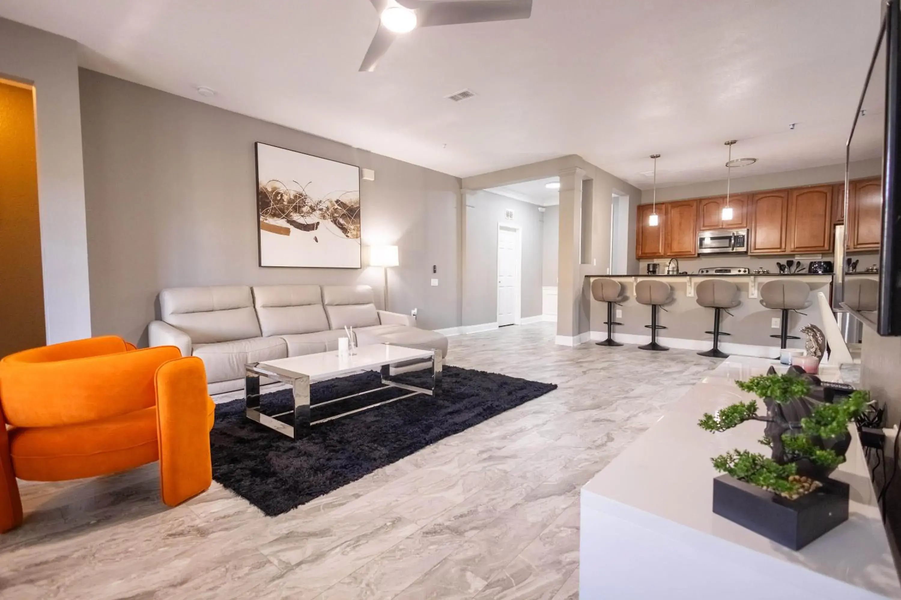 DISNEY PARKS- International Dr - Orlando Luxury Condominium- Fully Equipped - 3bed & 2 bath- DISNEY PARKS- International Dr - Orlando Luxury Condominium- Fully Equipped - 3bed & 2 bath-