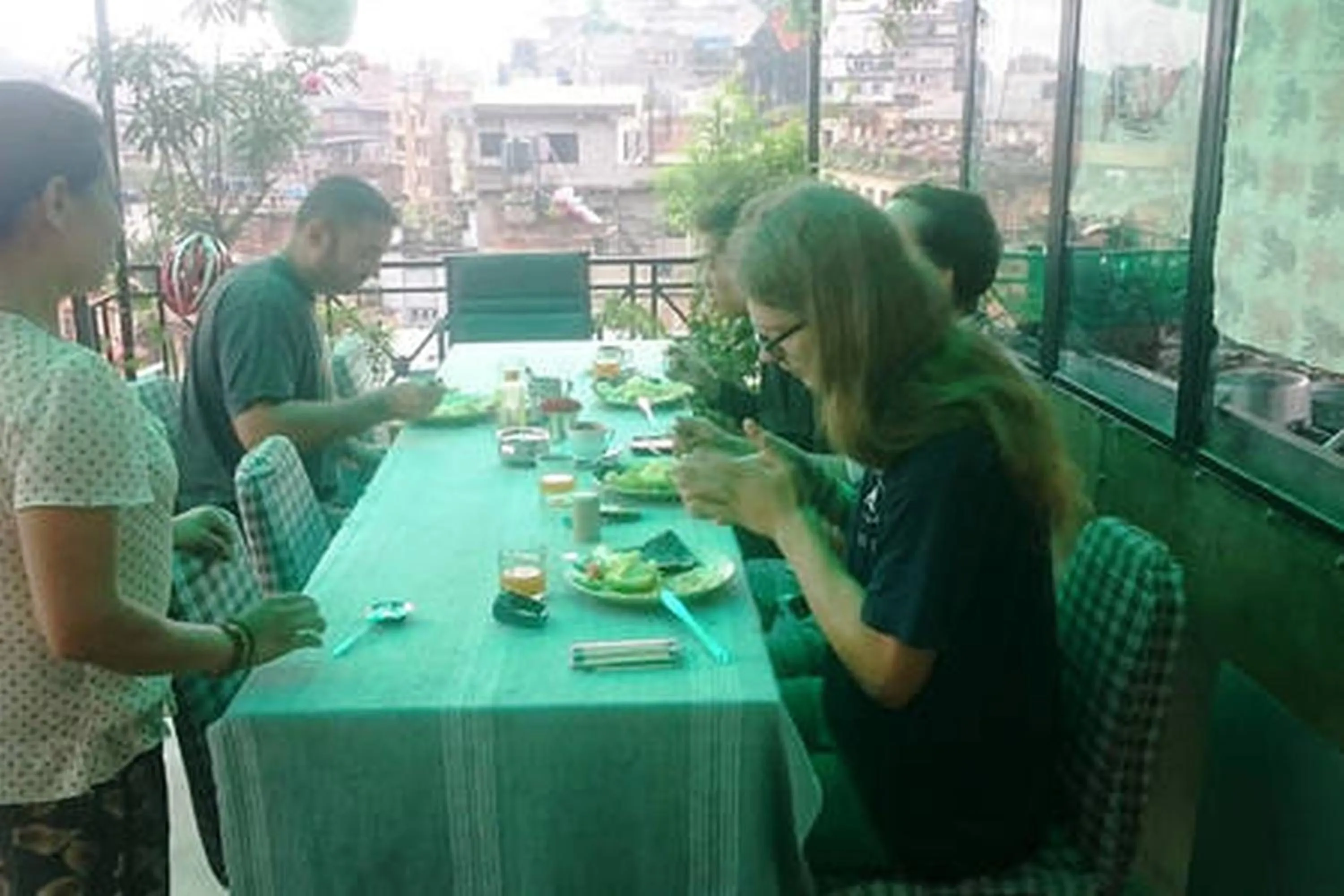 Restaurant/places to eat in Metro Eco Hotel