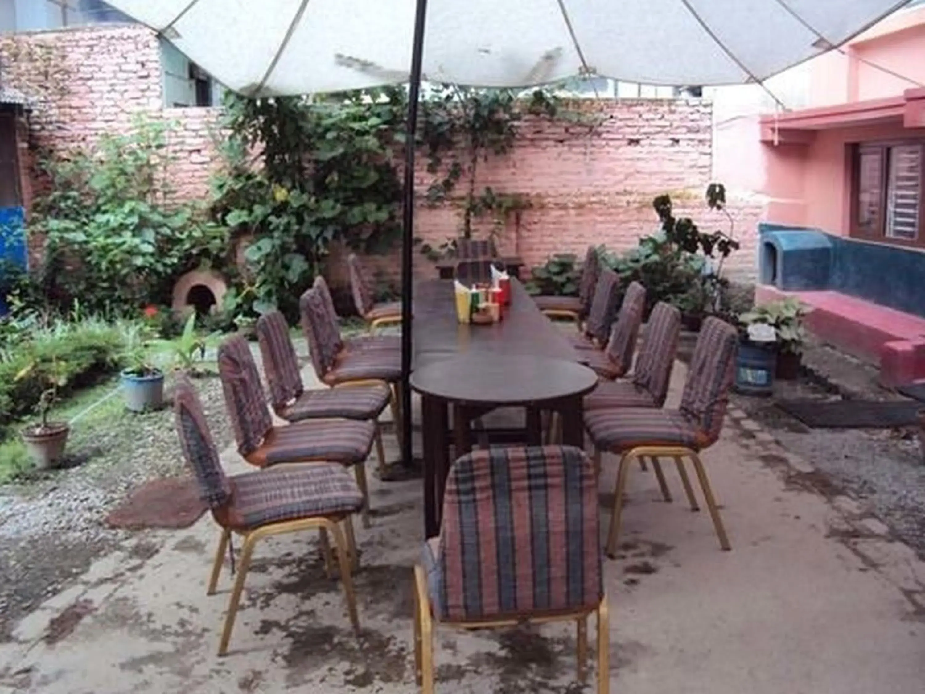 Restaurant/places to eat in Metro Eco Hotel Restaurant/places to eat in Metro Eco Hotel