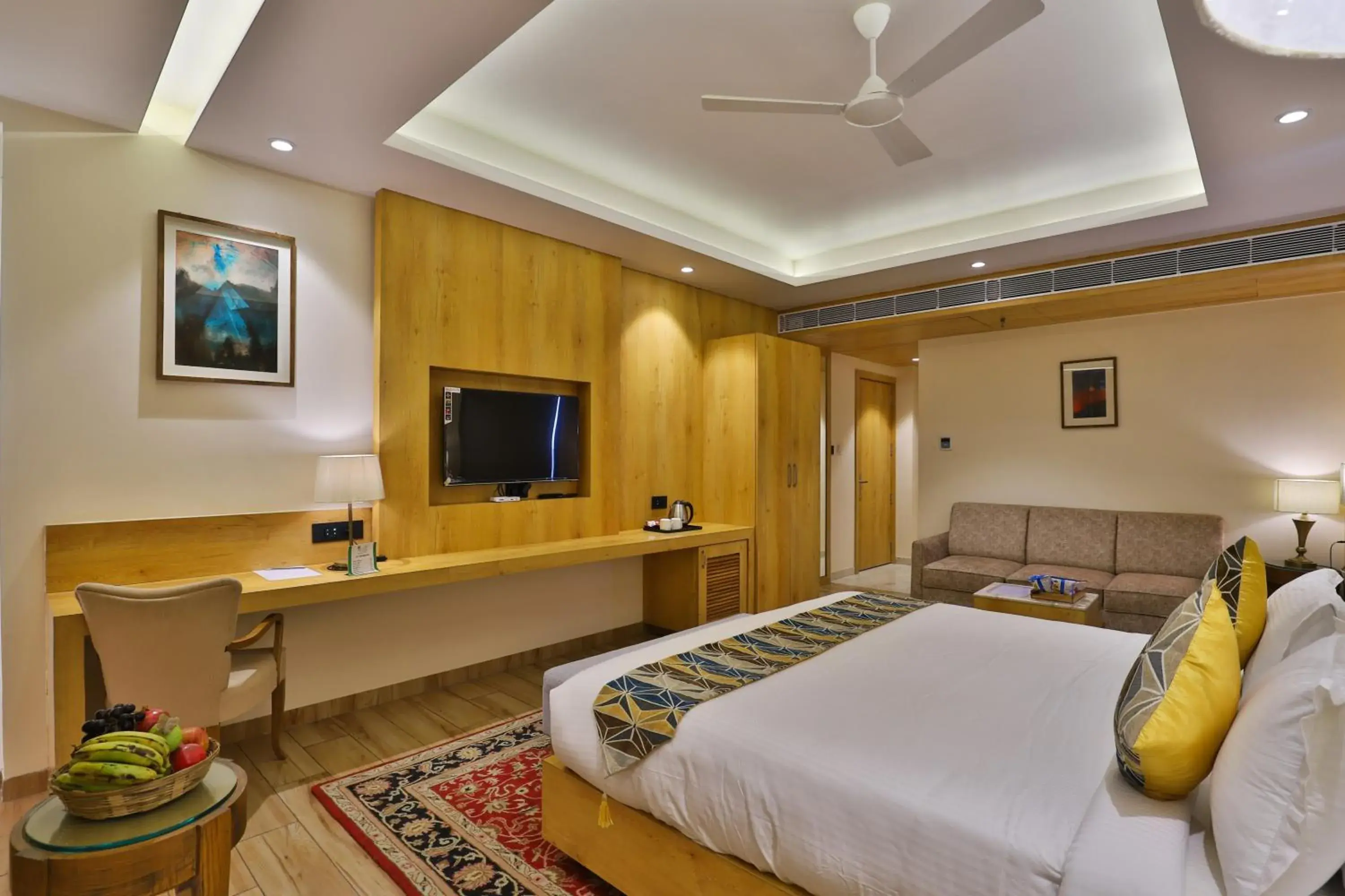 TV and multimedia, Bed in The Square Somnath TV and multimedia, Bed in The Square Somnath