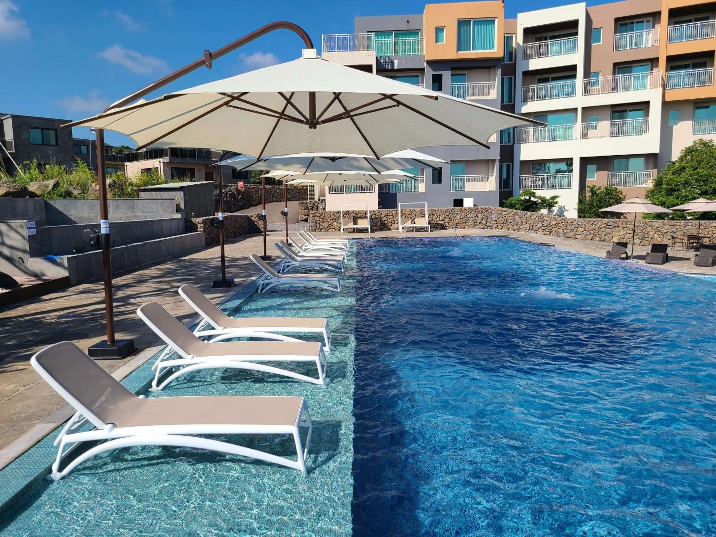 Swimming pool in Villa de Aewol