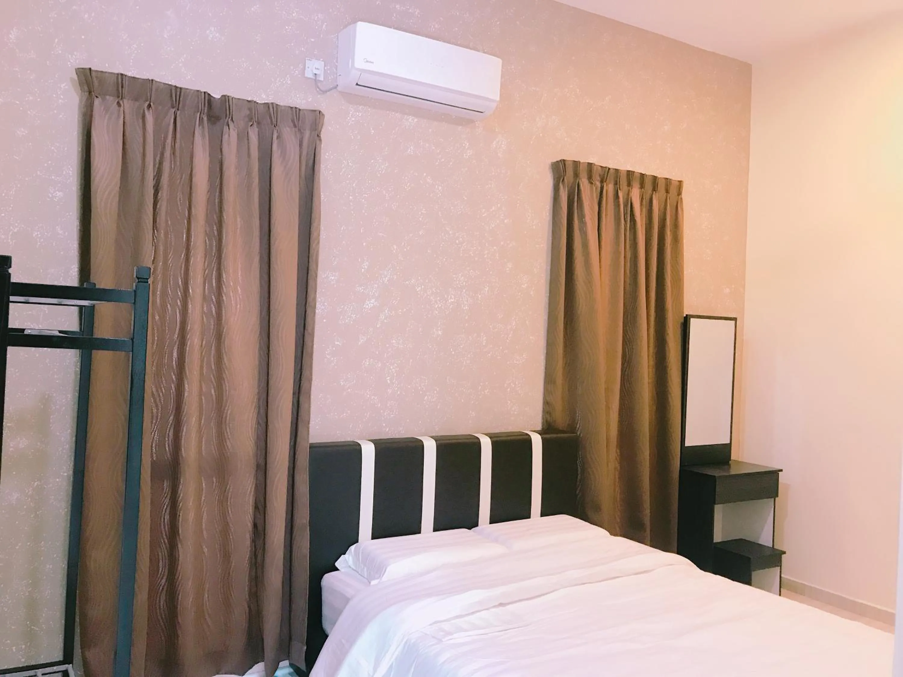 Bedroom, Bed in OK FAMILY VILLA