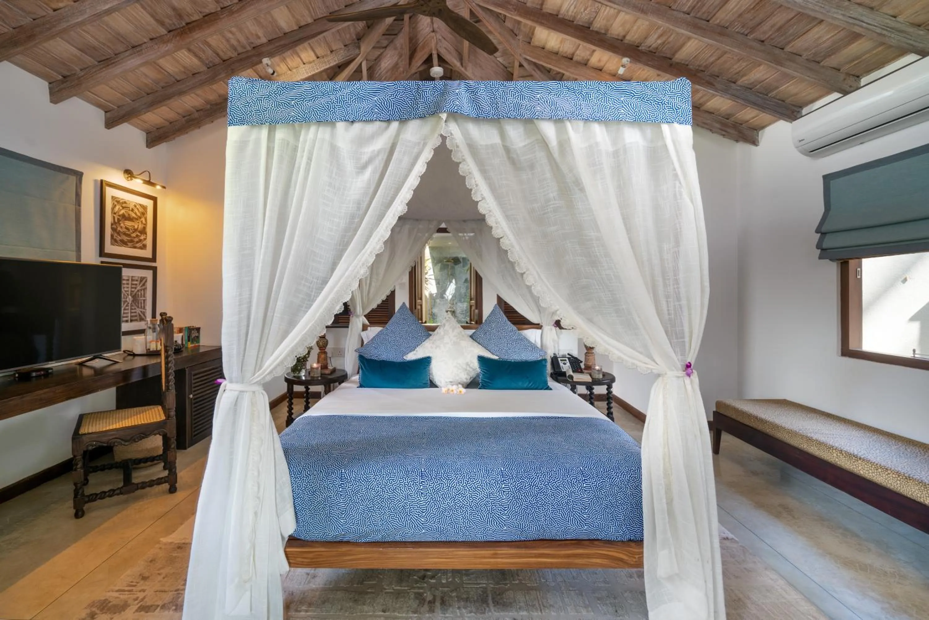 Bed in Sundara by Mosvold