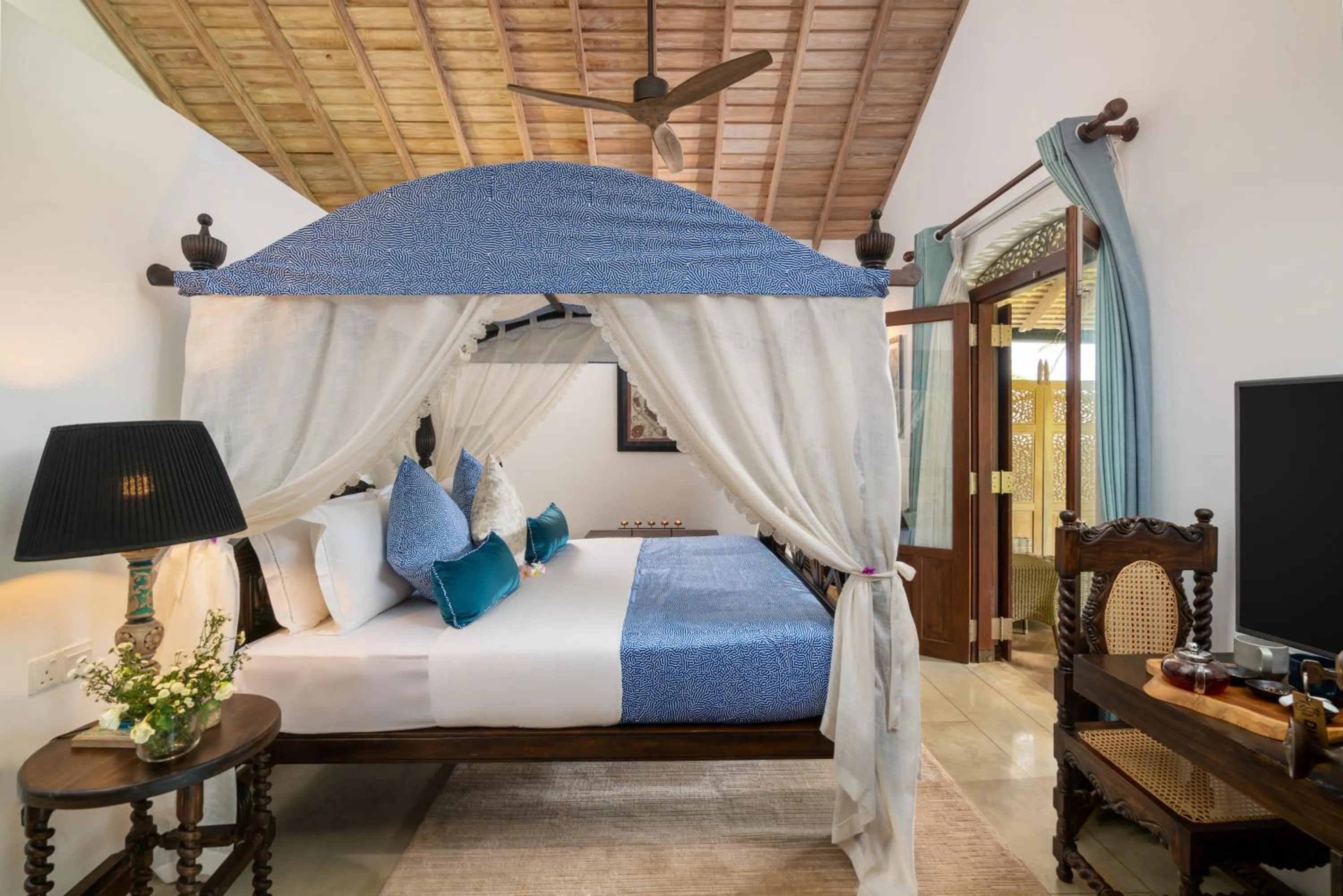 Photo of the whole room, Bed in Sundara by Mosvold