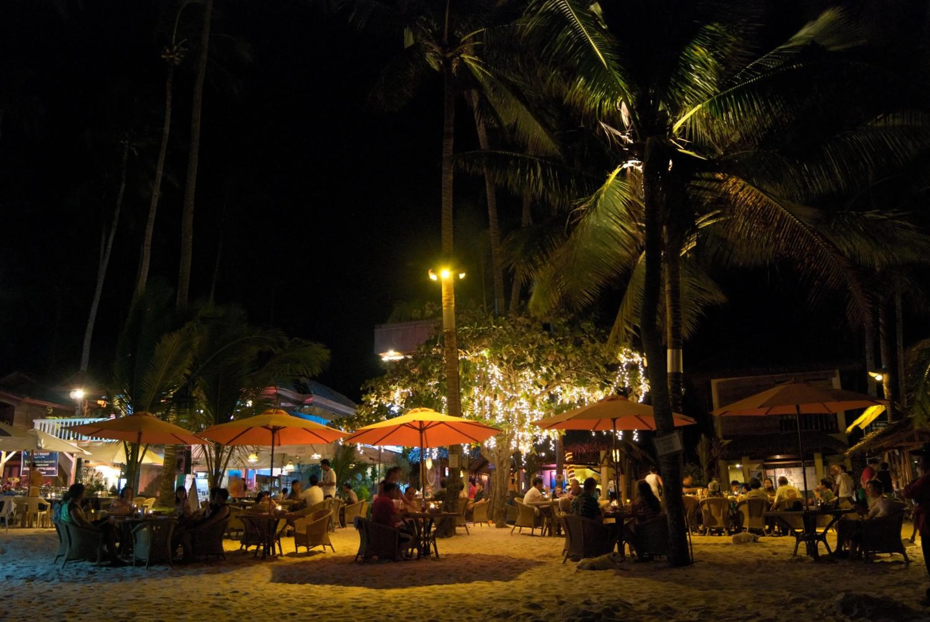 Restaurant/places to eat in Alona Vida Beach Resort