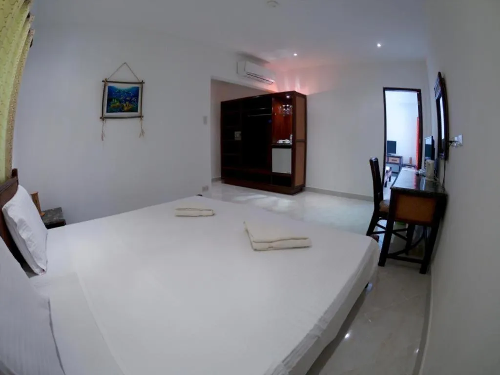 Bed in Alona Vida Beach Resort