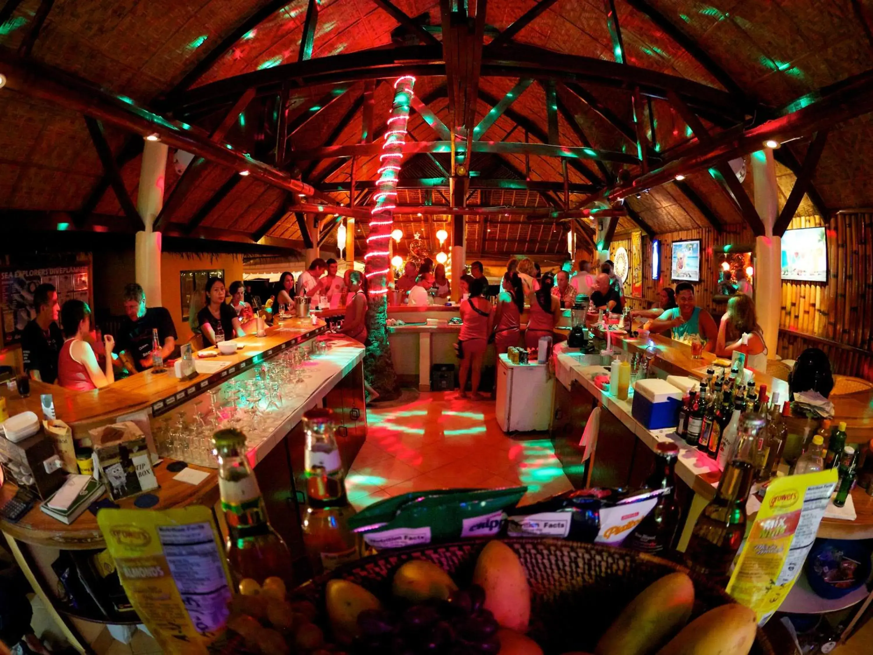 Lounge or bar in Alona Vida Beach Resort Lounge or bar in Alona Vida Beach Resort