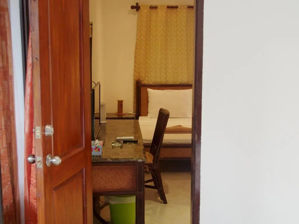 Seating area, Bed in Alona Vida Beach Resort