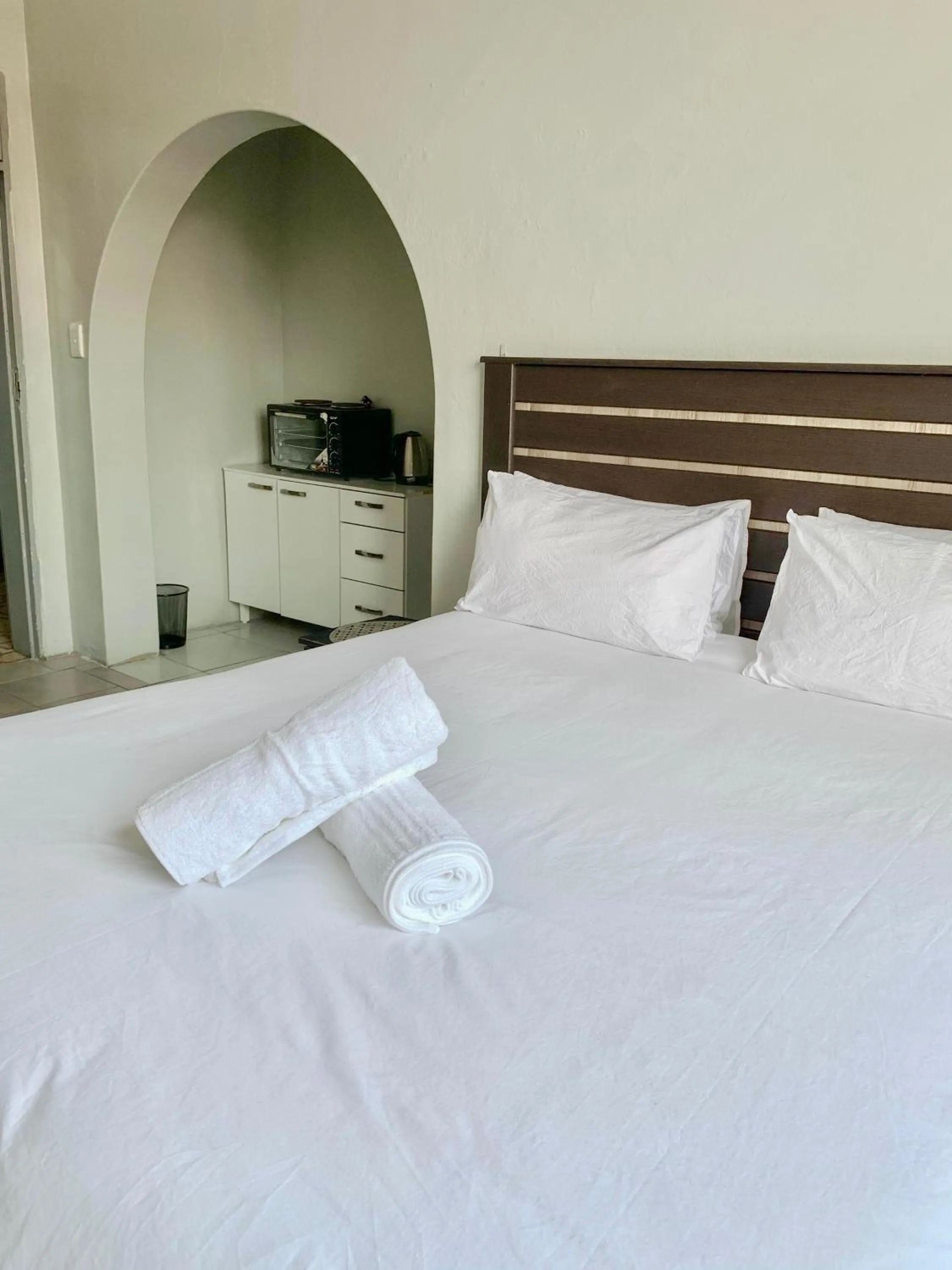 Bed in The Eden Lodge Verulam