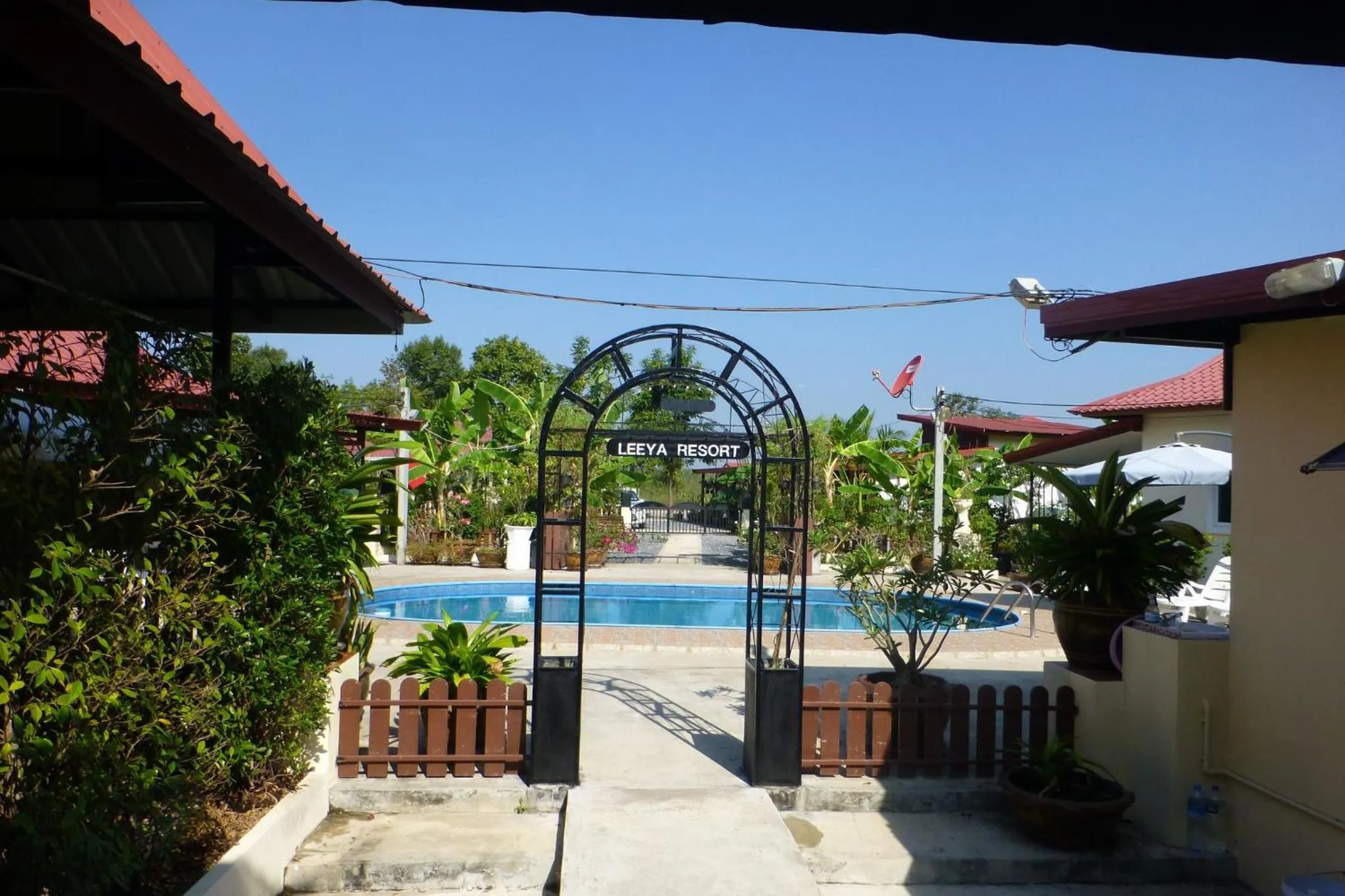 Balcony/Terrace in 1 bedroom pool Villa Tropical fruit garden Fast Wifi Smart Tv