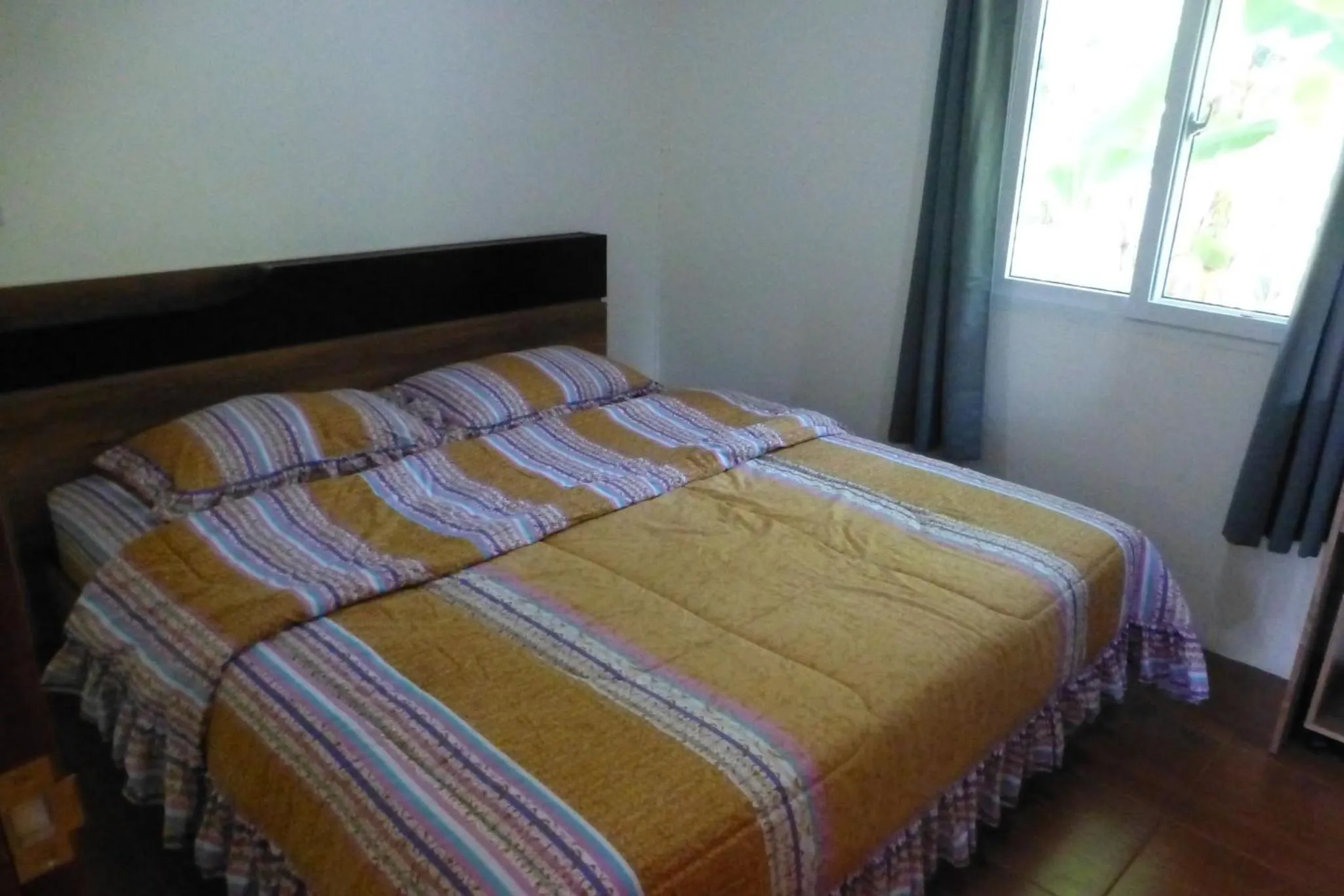 Bed in 1 bedroom pool Villa Tropical fruit garden Fast Wifi Smart Tv