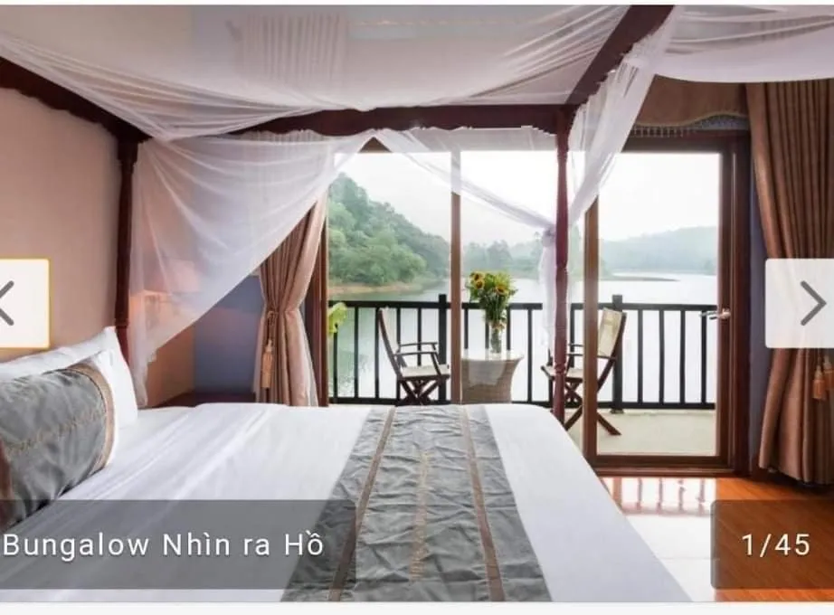 Bed in Phong Nha Lake House Resort