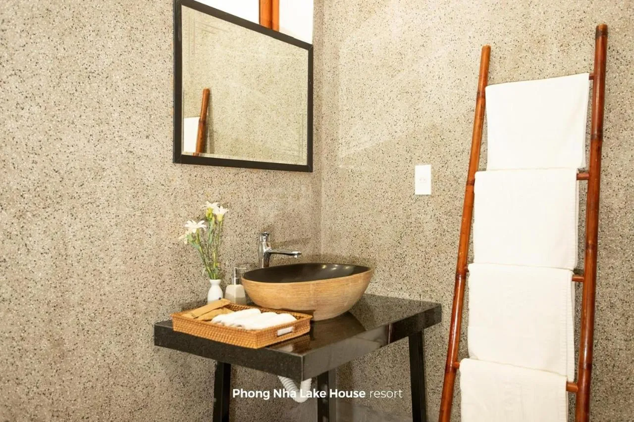 Phong Nha Lake House Resort